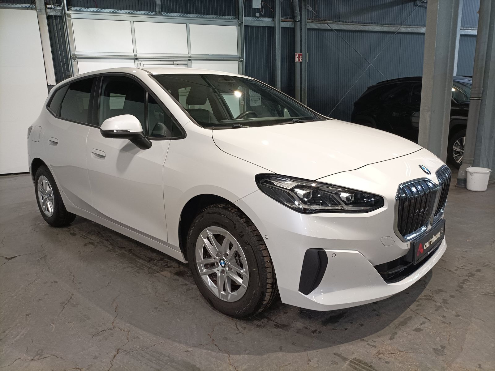 BMW 2er-Reihe Kleinbus / Van BMW 2er Active Tourer 220i Steptronic DCT Kompaktvan #1