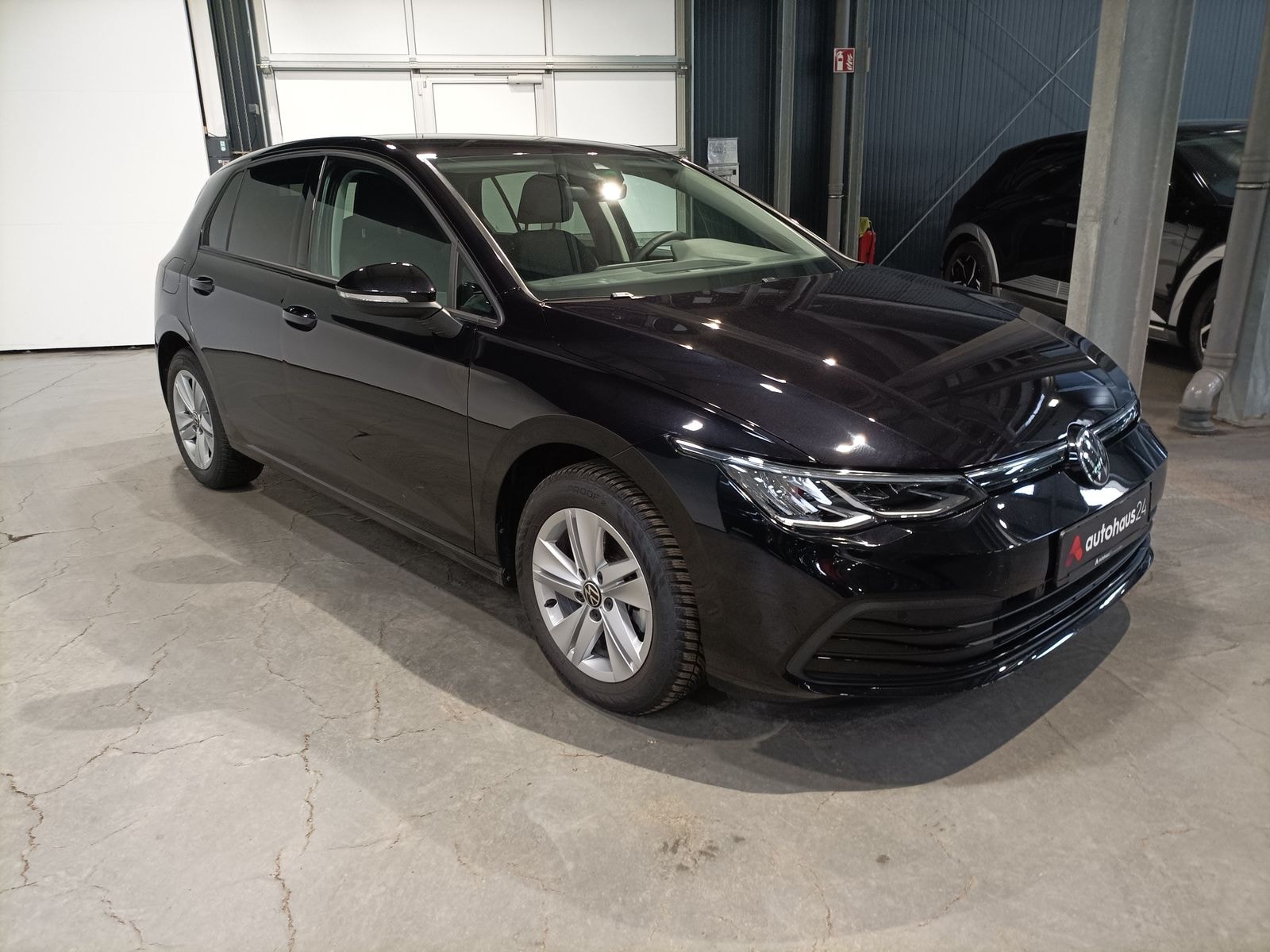 Volkswagen Golf Limousine VOLKSWAGEN Golf 1.0 eTSI OPF 81kW DSG Life Schräghecklimousine #1