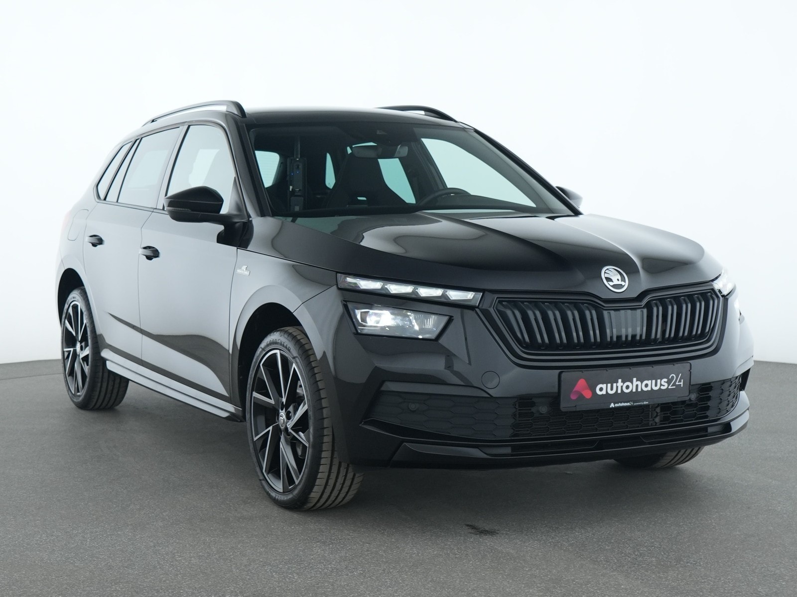 ŠKODA Kamiq SUV / Crossover / Geländewagen SKODA Kamiq 1.5 TSI ACT DSG MONTE CARLO Sports Utility Vehicle #1