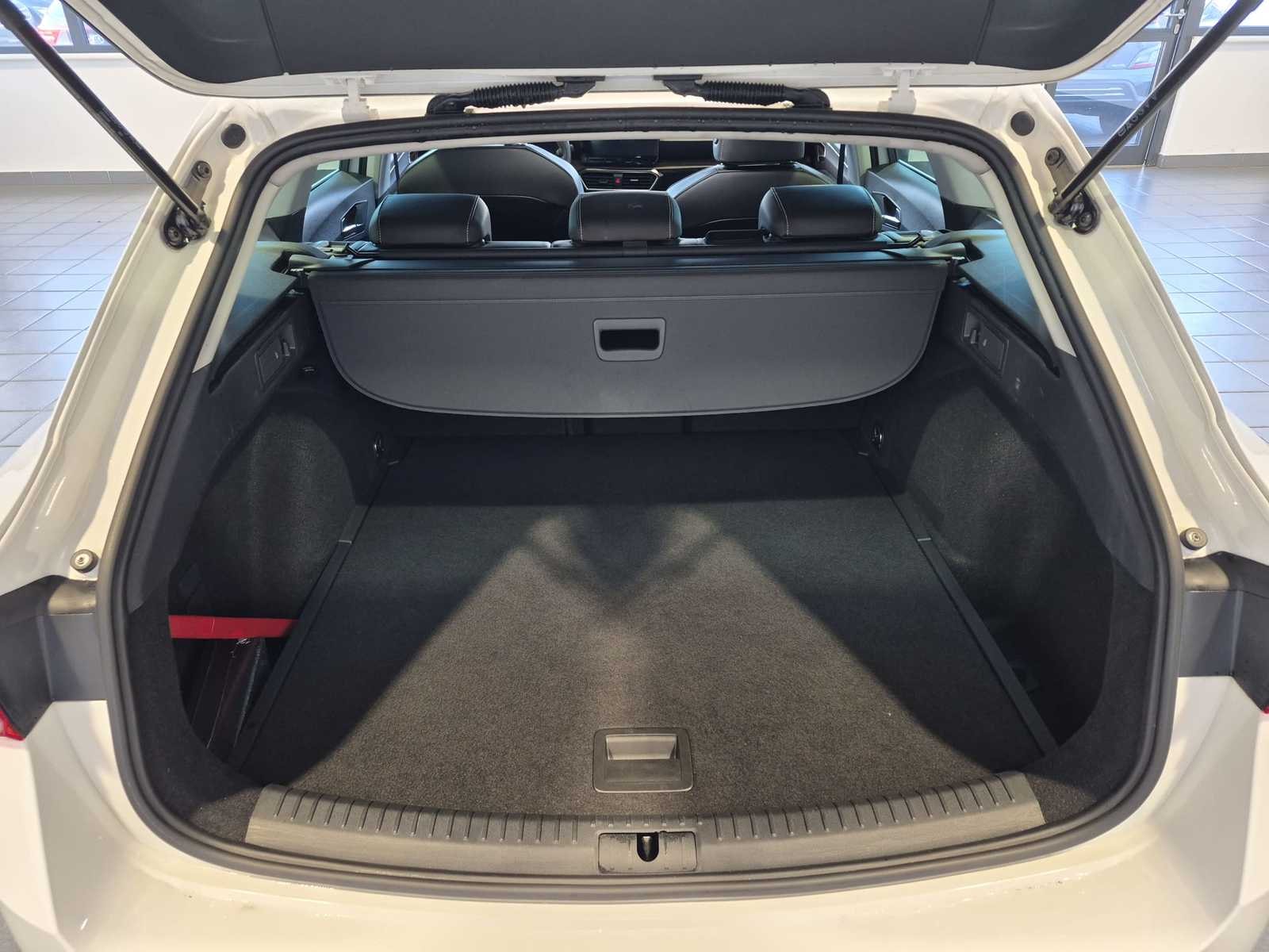 Seat Leon Kombi Leon Sportstourer 1.5 eTSI Xcellence #6