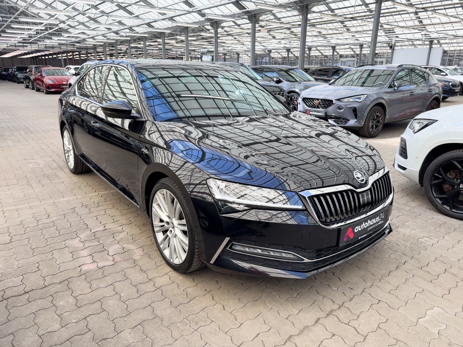 ŠKODA Superb Limousine SKODA Superb 2.0 TDI SCR DSG L&K Schräghecklimousine #1