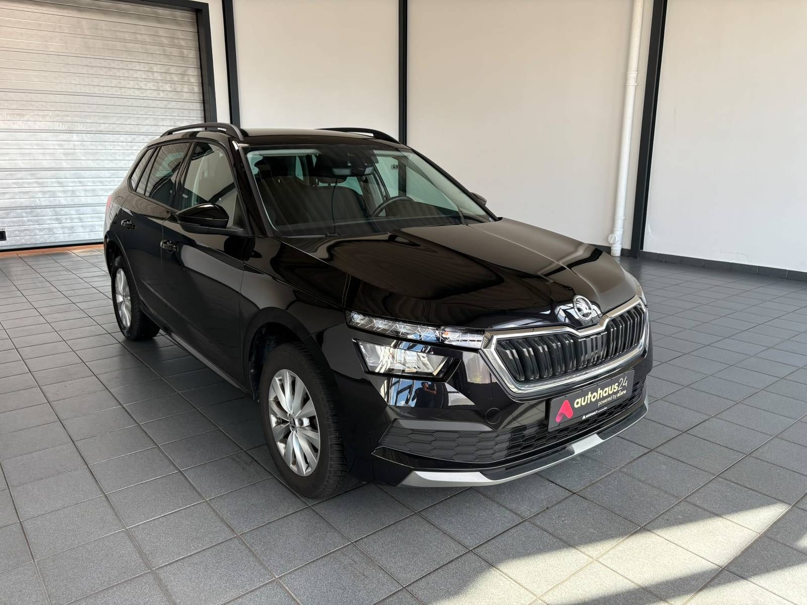 ŠKODA Kamiq SUV / Crossover / Geländewagen SKODA Kamiq 1.0 TSI DSG 81kW Ambition Sports Utility Vehicle #1