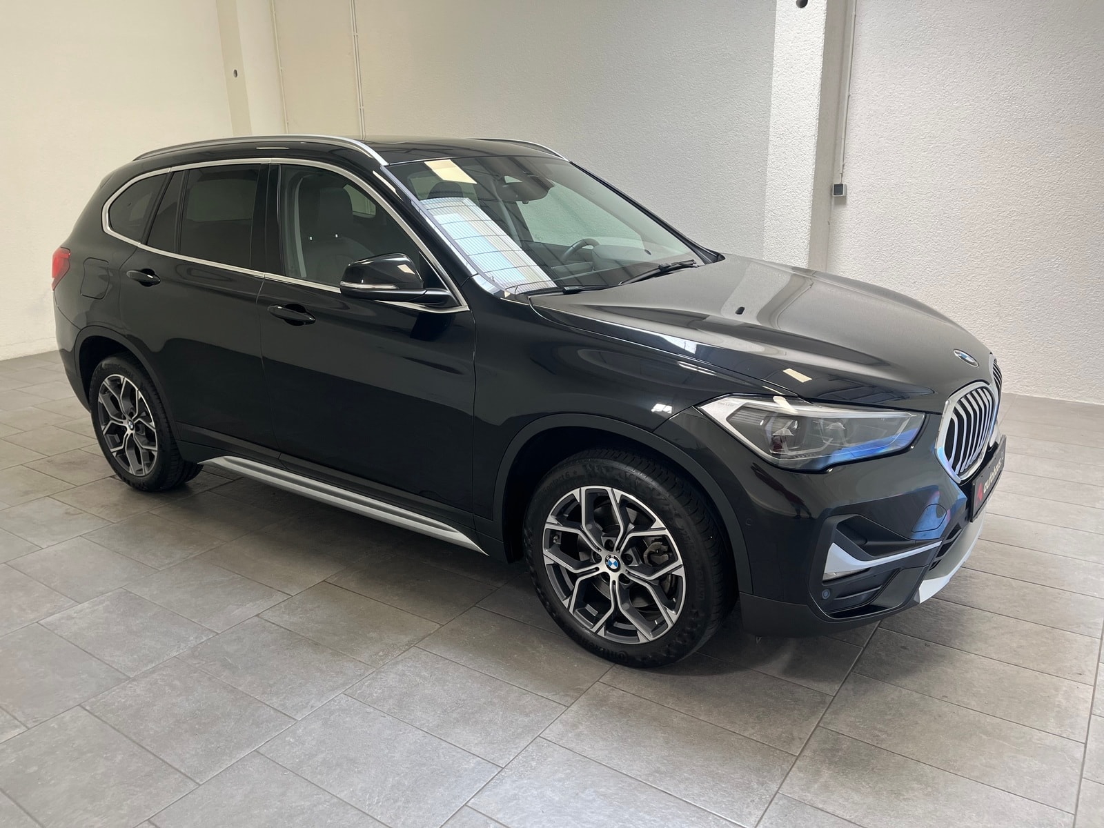 BMW X1 SUV / Crossover / Geländewagen BMW X1 xDrive20i xLine Steptronic Sports Utility Vehicle #1