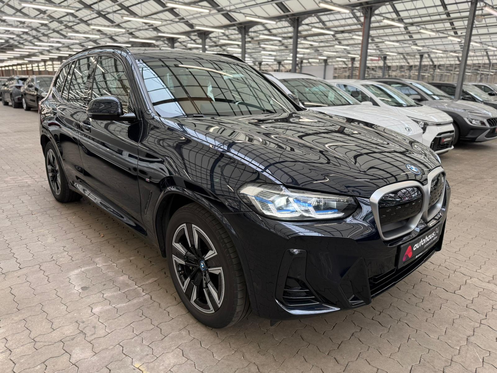 BMW iX3 SUV / Crossover / Geländewagen BMW ix3 80KWH INSPIRING Auto Sports Utility Vehicle #1