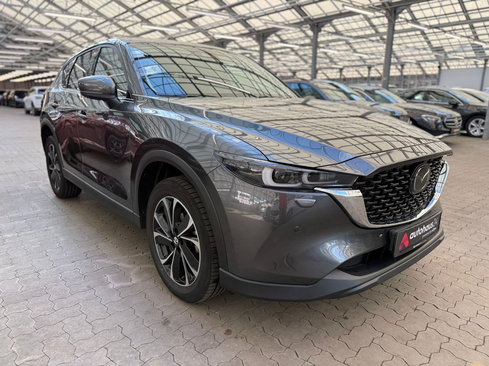 Mazda Mazda5 SUV / Crossover / Geländewagen MAZDA CX-5 2.0 SKYACTIV-G 165 Sports-Line AWD Sports Utility Vehicle #1