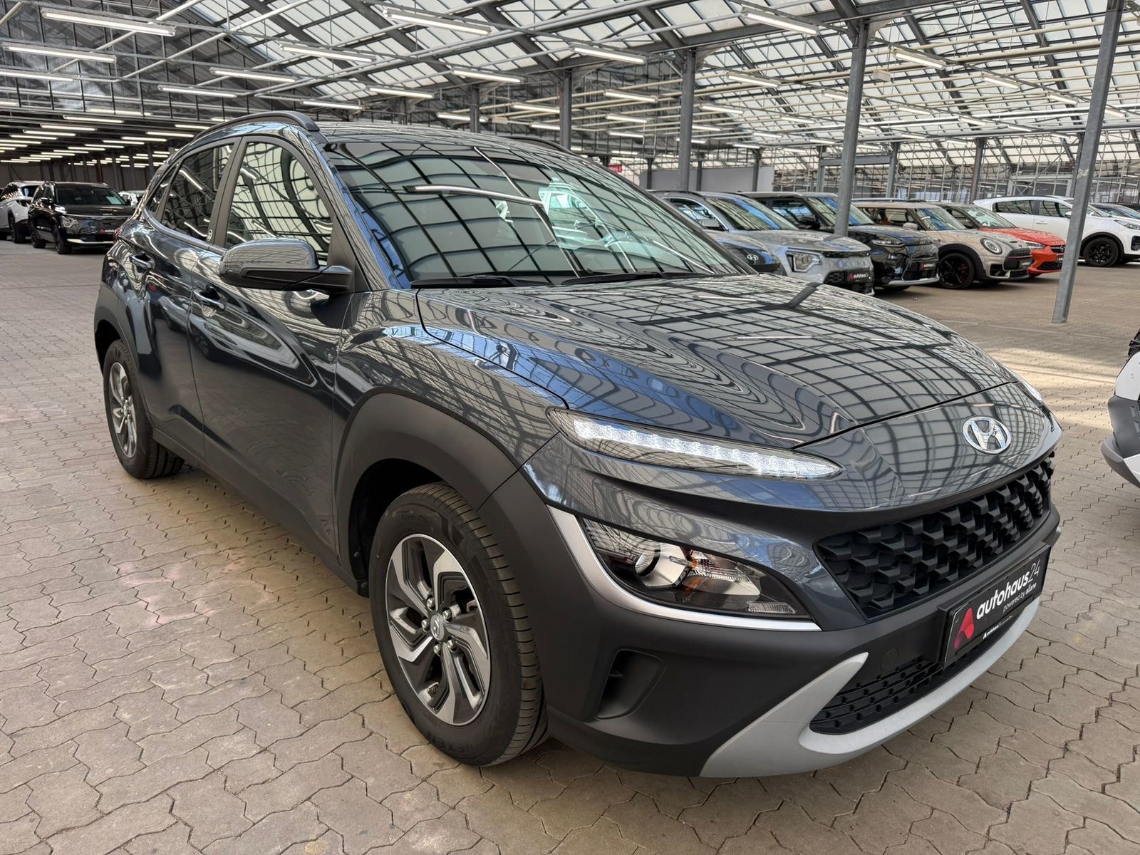 Hyundai Kona SUV / Crossover / Geländewagen HYUNDAI Kona 1.6 GDi Hybrid Edition 30 DCT Sports Utility Vehicle #1