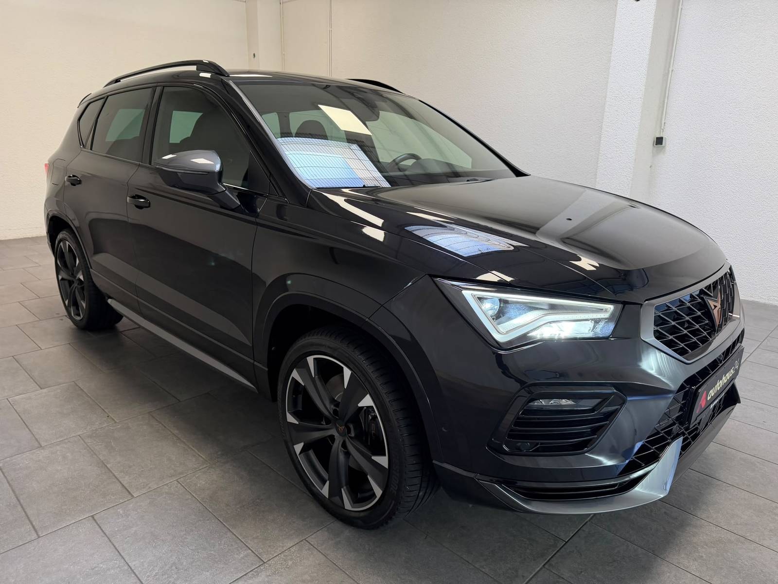 SEAT Ateca SUV / Crossover / Geländewagen CUPRA Ateca 2.0 TSI 221kW 4Drive DSG Sports Utility Vehicle #1