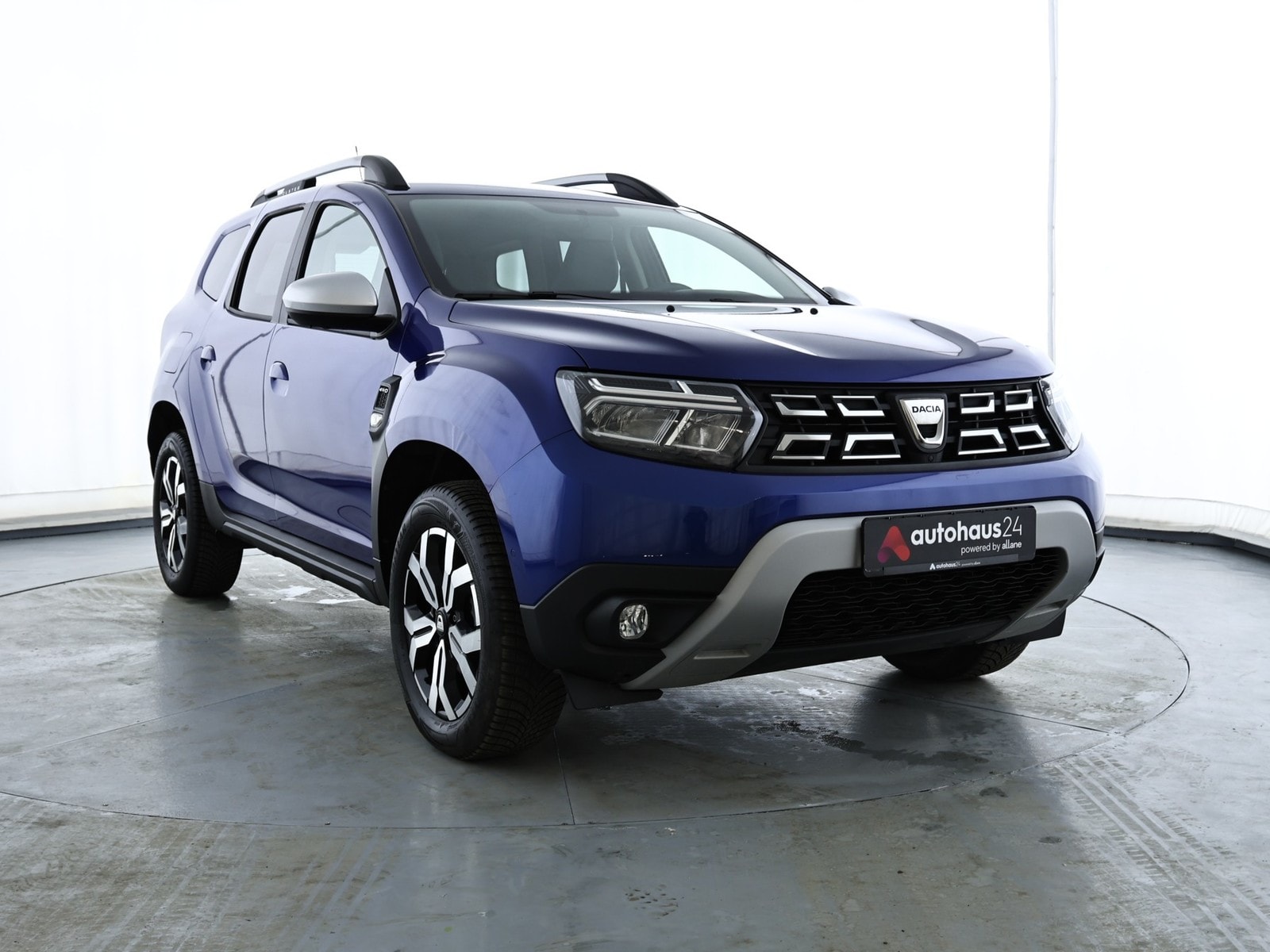 Dacia Duster SUV / Crossover / Geländewagen DACIA Duster Blue dCi 115 4WD Prestige Sports Utility Vehicle #1