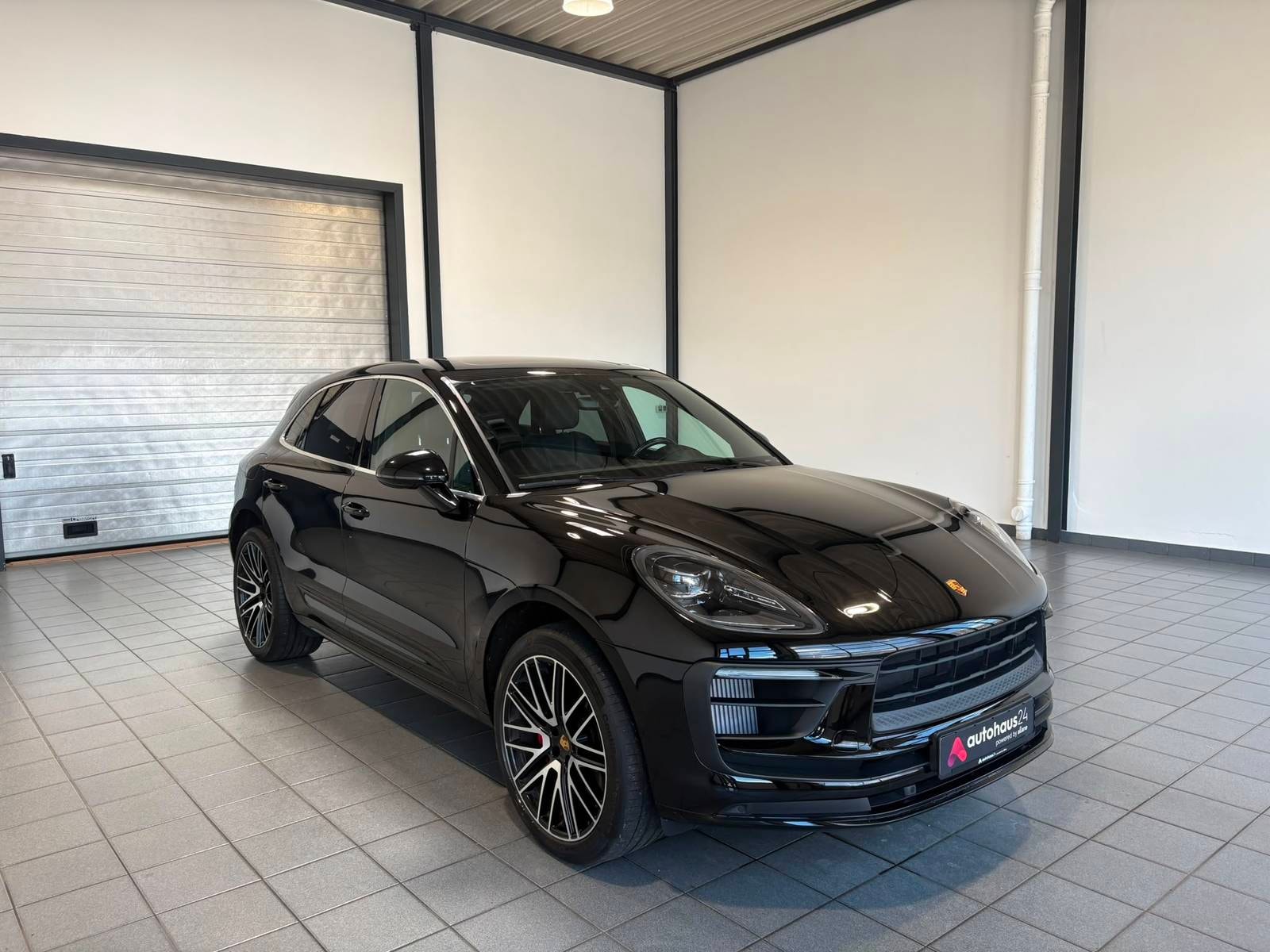 Porsche Macan SUV / Crossover / Geländewagen PORSCHE Macan S Sports Utility Vehicle #1