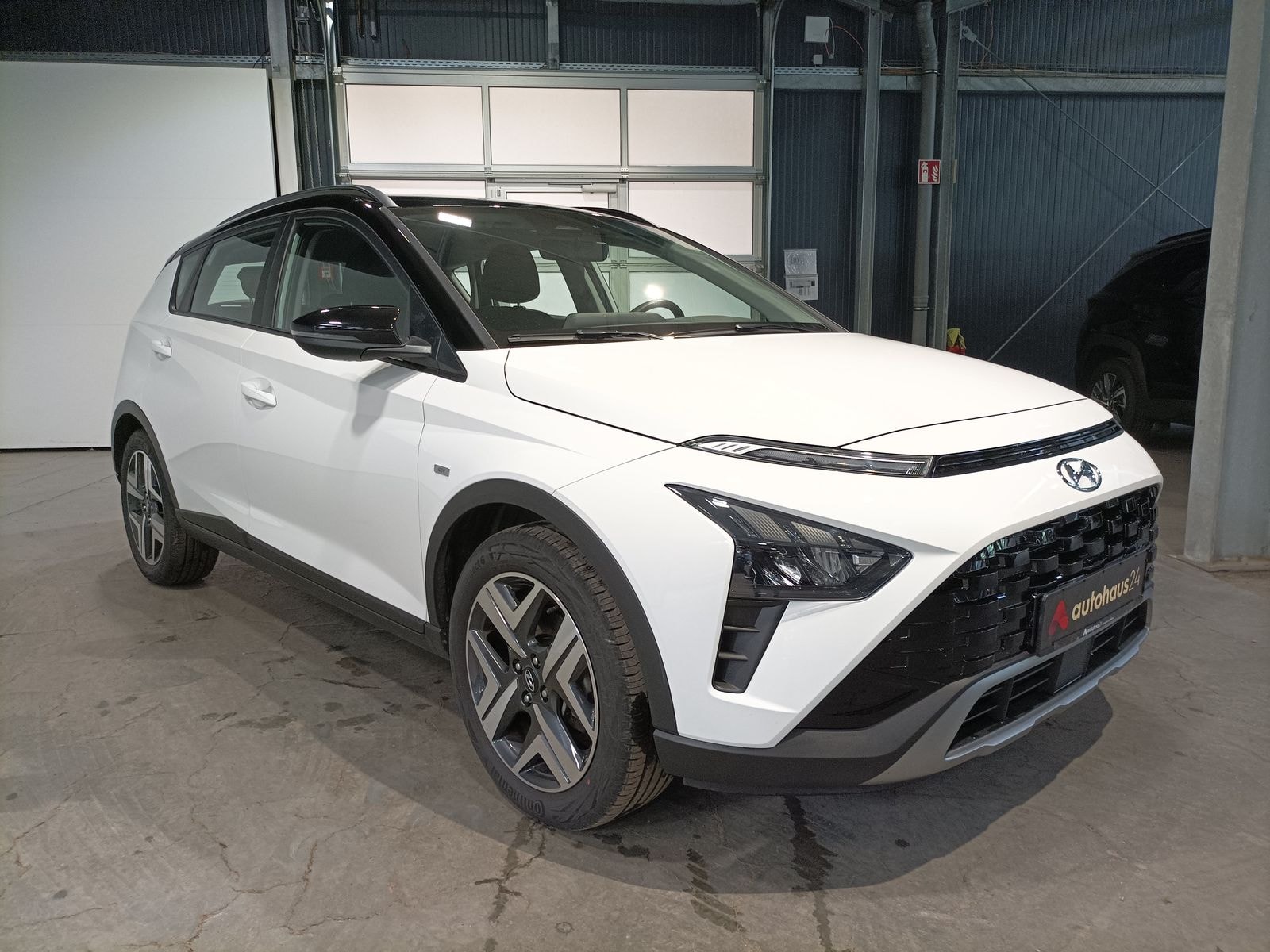 Hyundai Bayon SUV / Crossover / Geländewagen HYUNDAI Bayon 1.0 T-GDI 48V-Hybrid Intro Sports Utility Vehicle #1