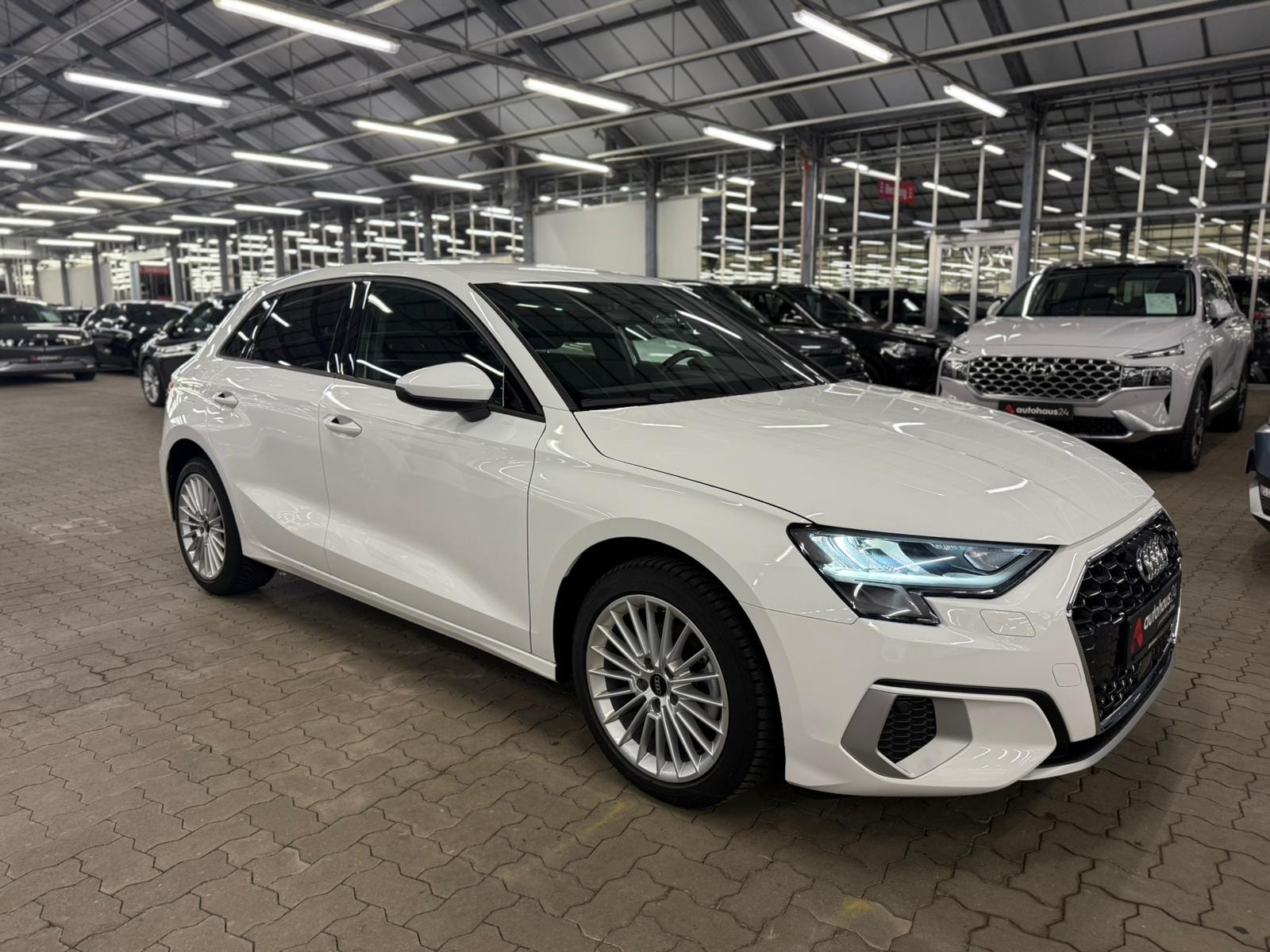 Audi A3 Limousine AUDI A3 35 TDI S tronic advanced Sportback Sportback #1