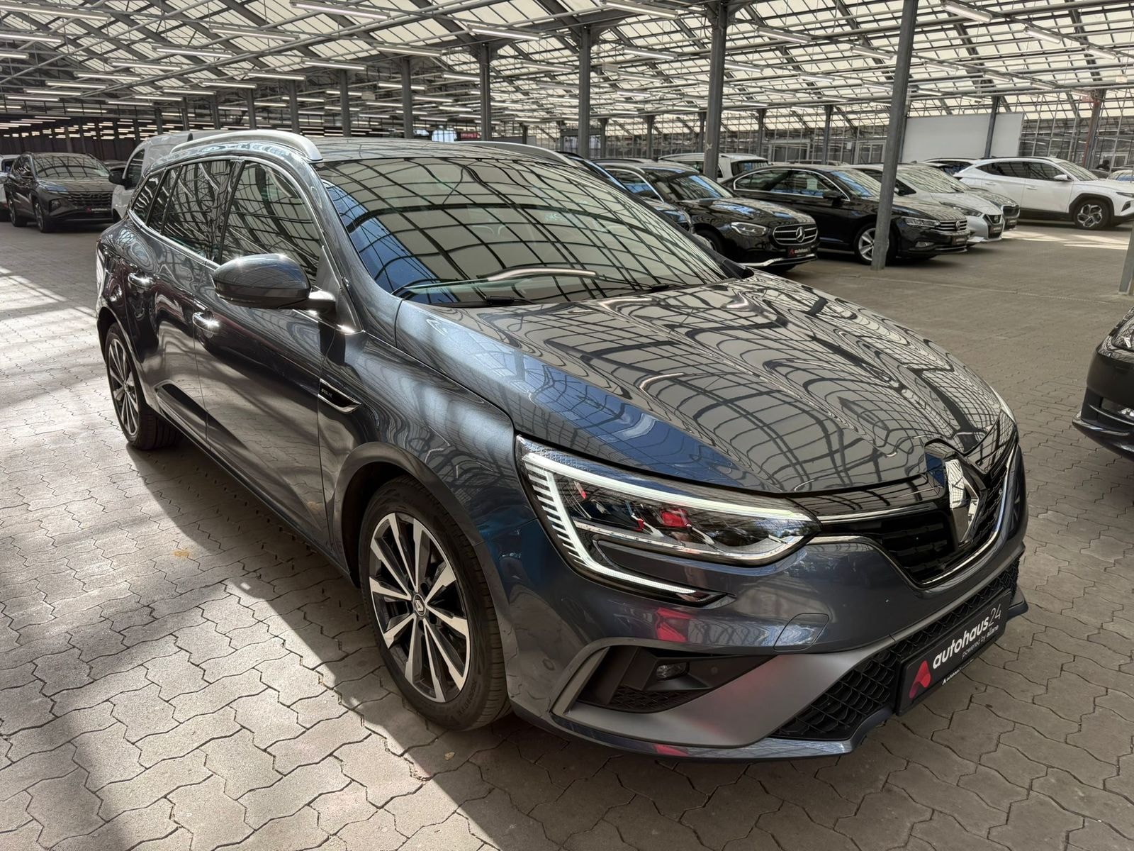 Renault Mégane Kombi RENAULT Mégane BLUE dCi 115 EDC R.S. Line Grandtour Kombi #1