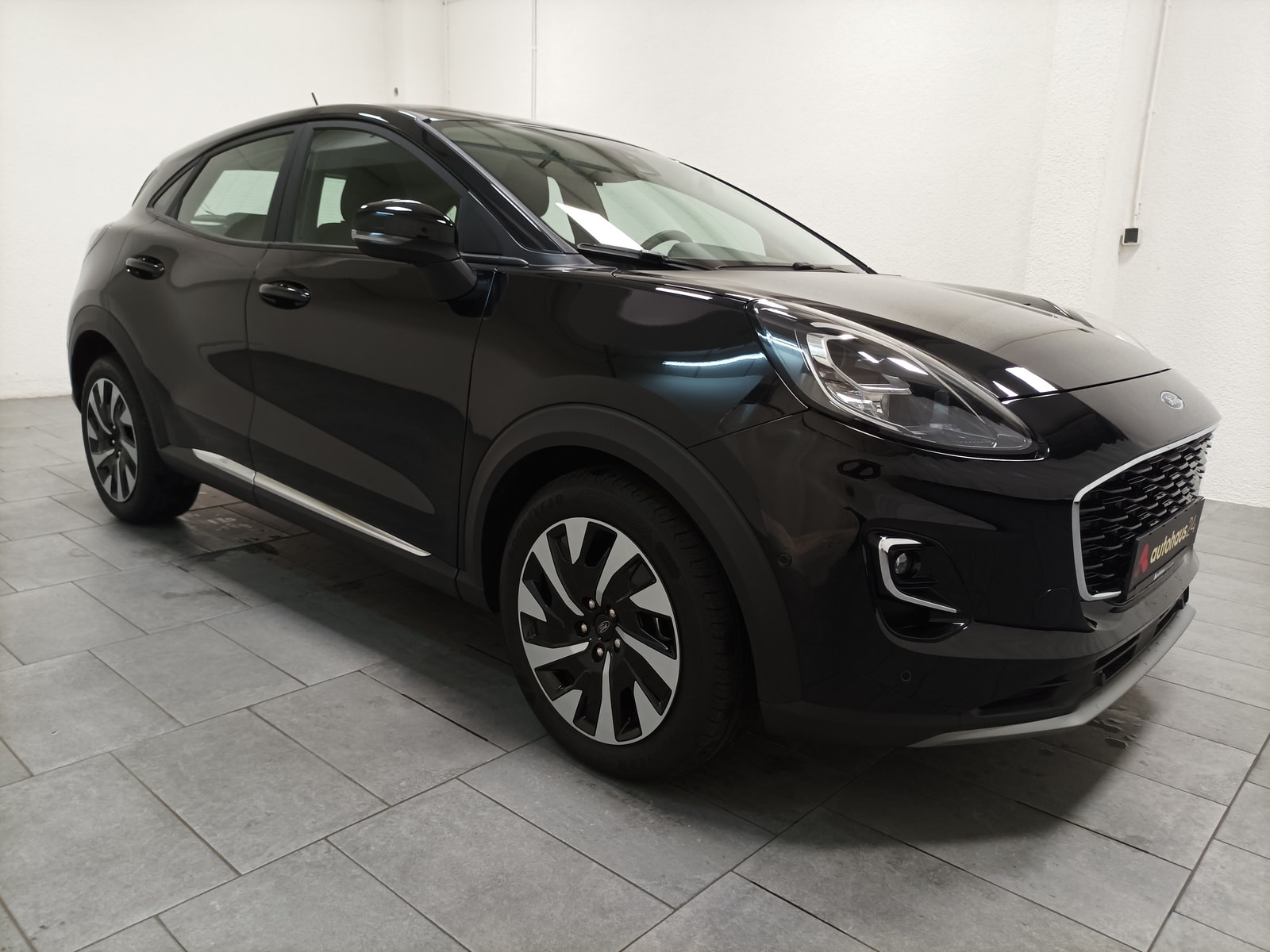 Ford Puma SUV / Crossover / Geländewagen FORD Puma 1,0 EcoBoost Hybrid 92kW Titanium Auto Sports Utility Vehicle #1