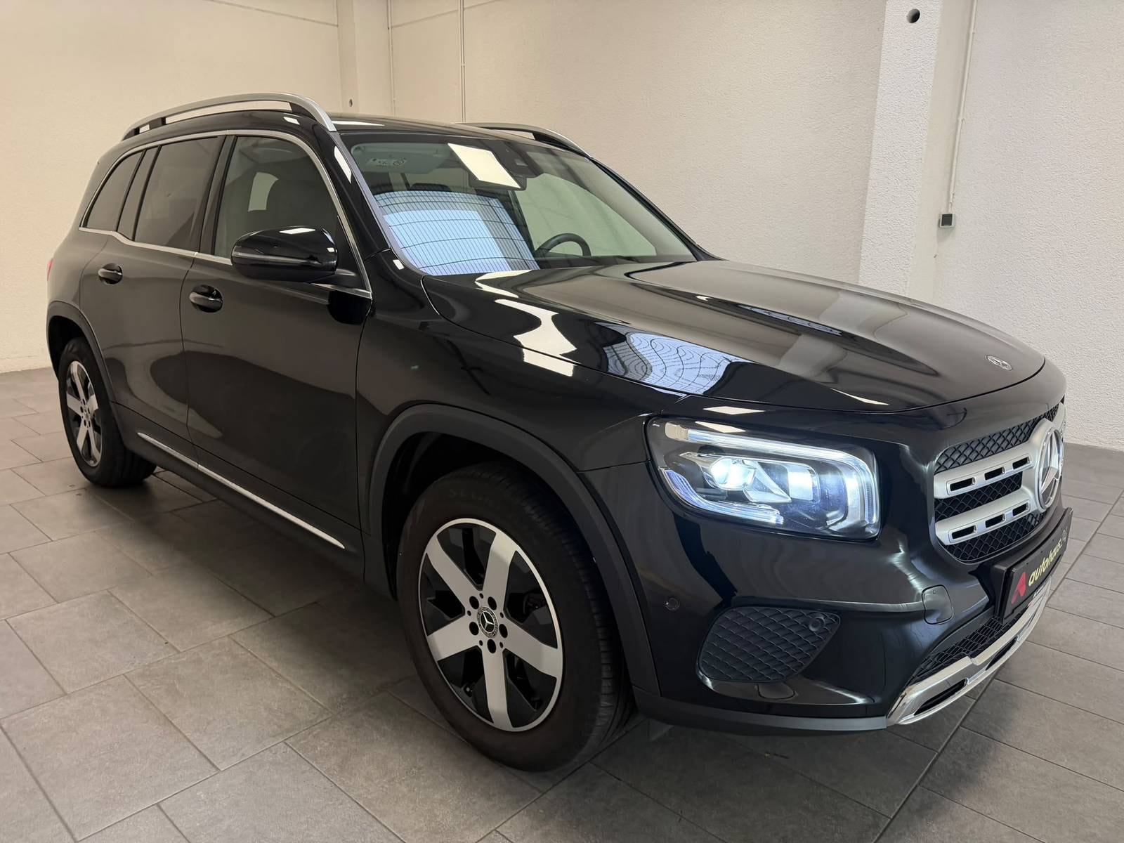 Mercedes-Benz GLB-Klasse SUV / Crossover / Geländewagen MERCEDES GLB GLB 200 4MATIC DCT Sports Utility Vehicle #1