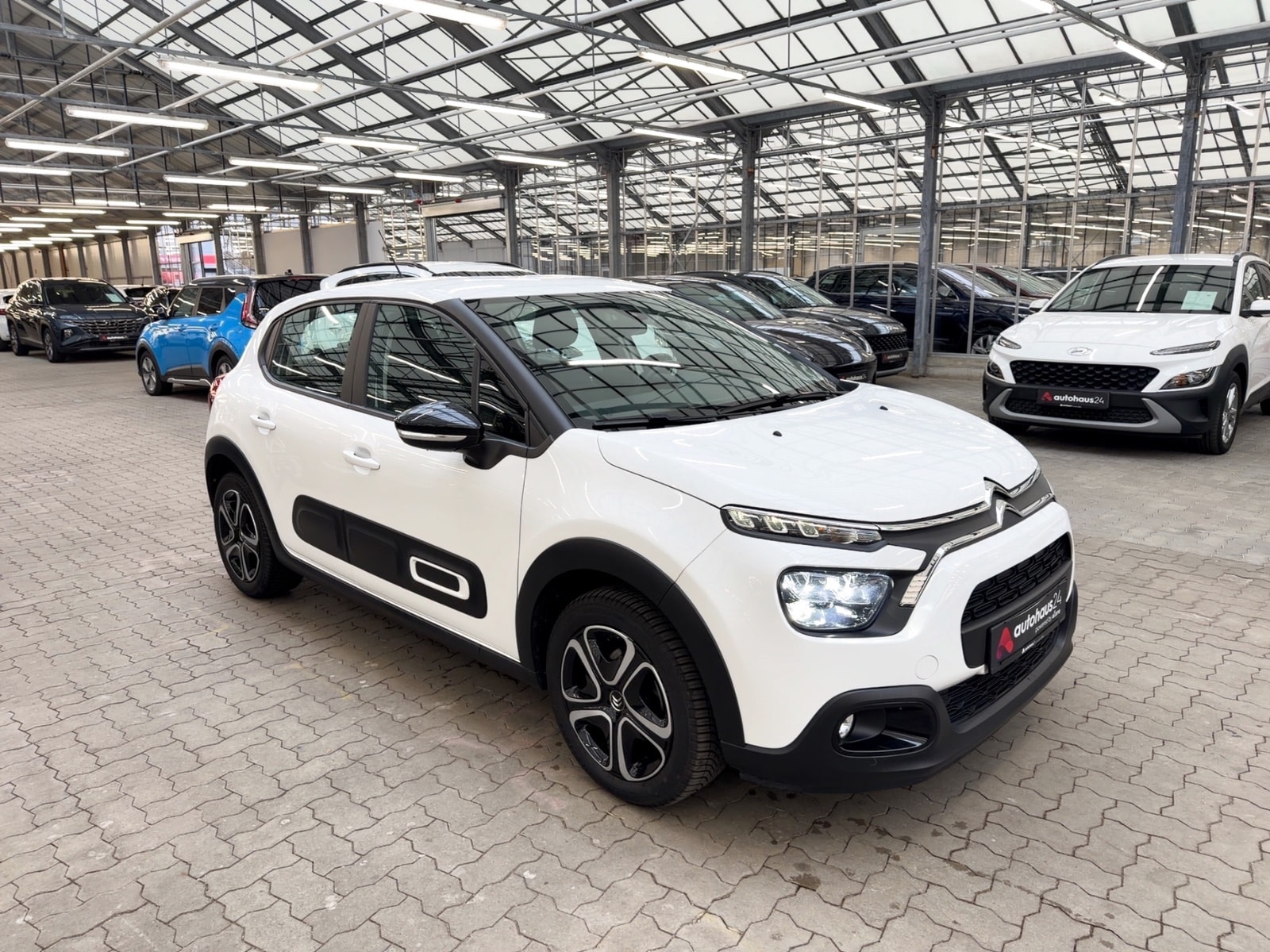 Citroën C3 Limousine CITROEN C3 PureTech 83 Stop&Start FEEL PACK Schräghecklimousine #1