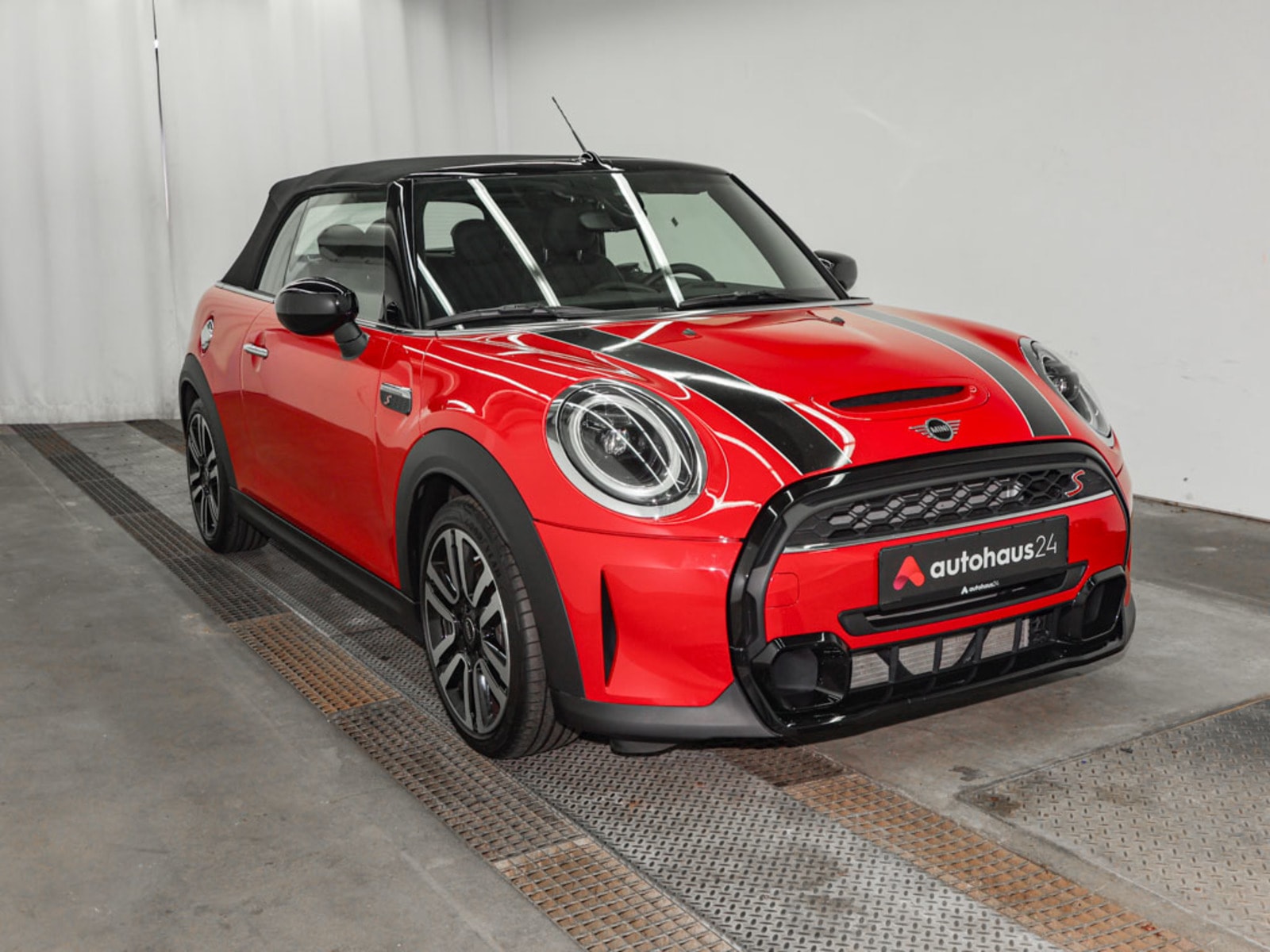 MINI Cabrio Cabrio / Roadster MINI MINI Cooper S Cabrio Classic Trim Cabriolet #1