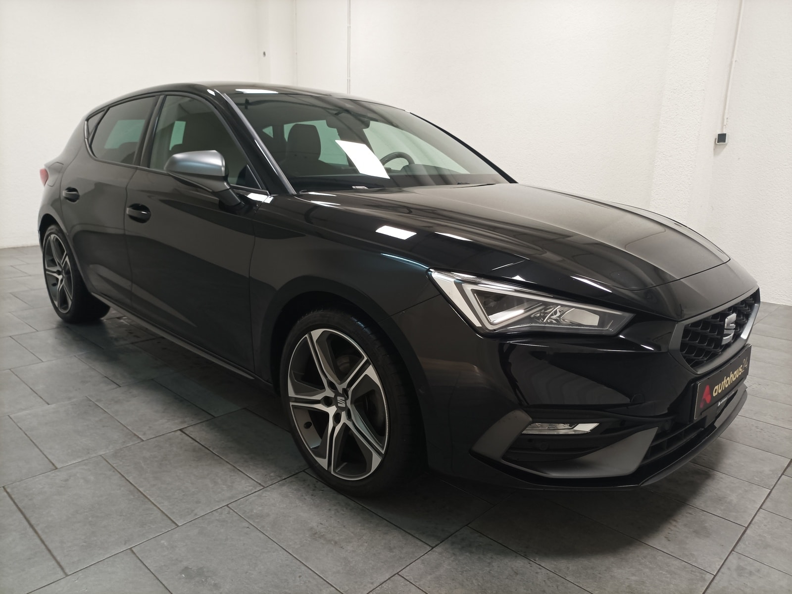 SEAT Leon Limousine SEAT Leon 1.5 eTSI ACT 110kW FR Plus DSG Schräghecklimousine #1