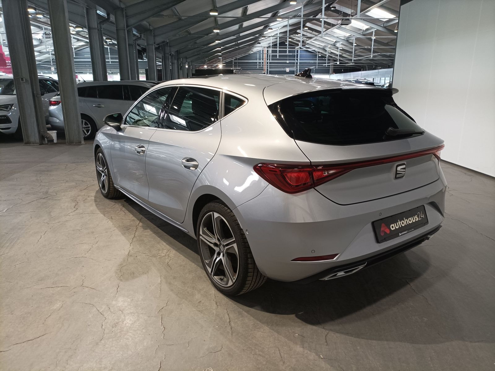 Seat Leon Limousine Leon 1.5 eTSI FR Plus OPF (EURO 6d) #4
