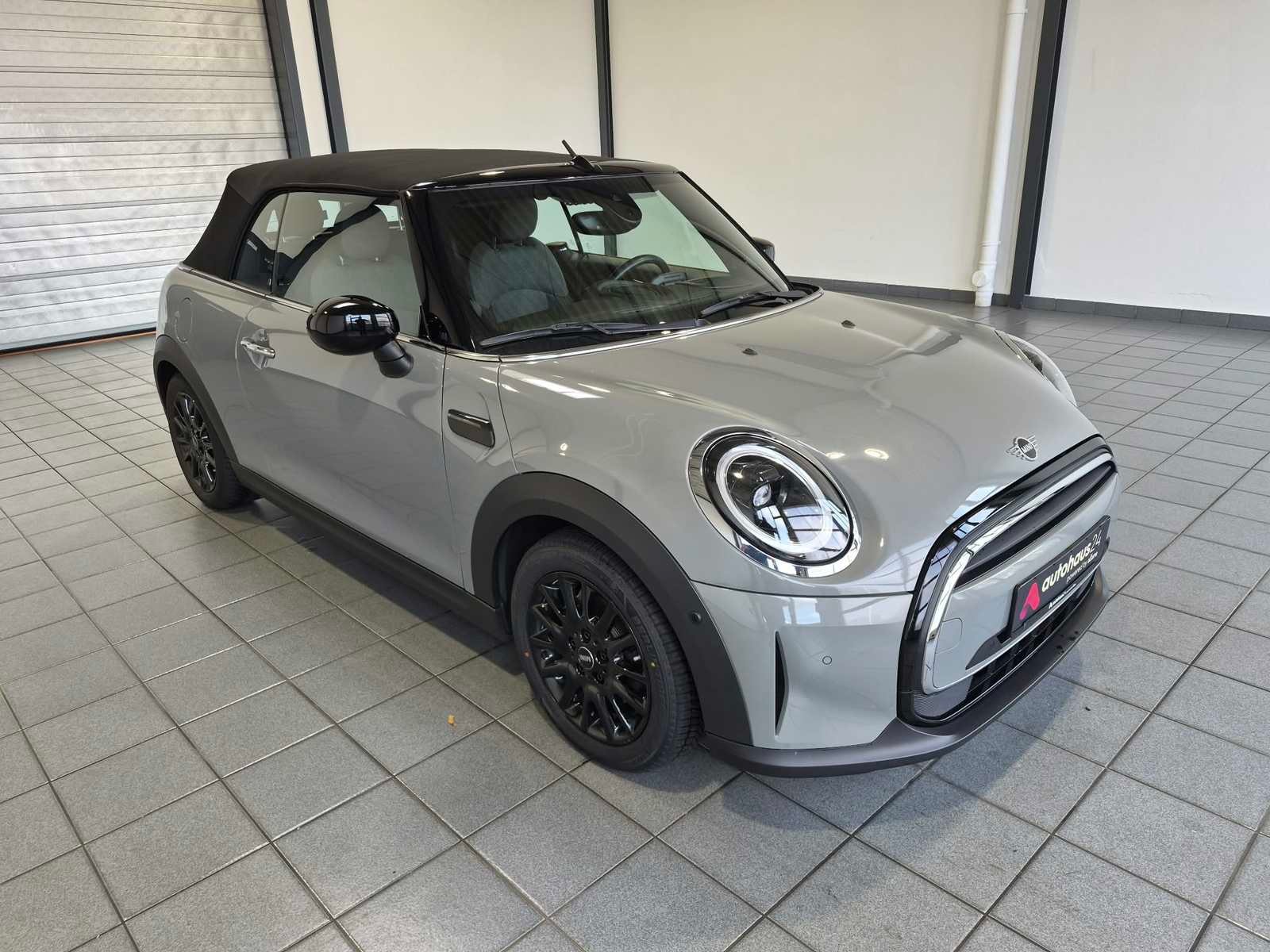 MINI Cabrio Cabrio / Roadster MINI MINI Cooper Cabrio Classic Trim Cabriolet #1