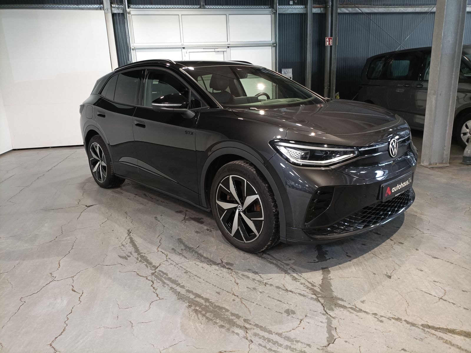 Volkswagen ID.4 SUV / Crossover / Geländewagen VOLKSWAGEN ID.4 77 kWh GTX Sports Utility Vehicle #1