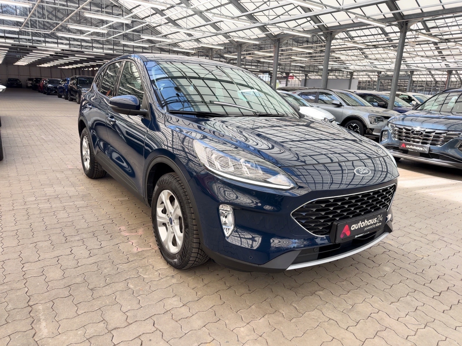 Ford Kuga SUV / Crossover / Geländewagen FORD Kuga 1.5 EcoBoost 110kW Cool & Connect Sports Utility Vehicle #1