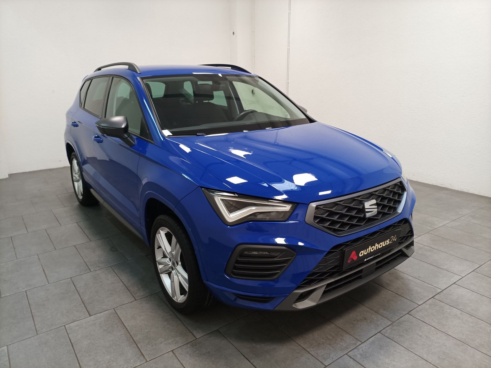 SEAT Ateca SUV / Crossover / Geländewagen SEAT Ateca 2.0 TDI 110kW FR Sports Utility Vehicle #1