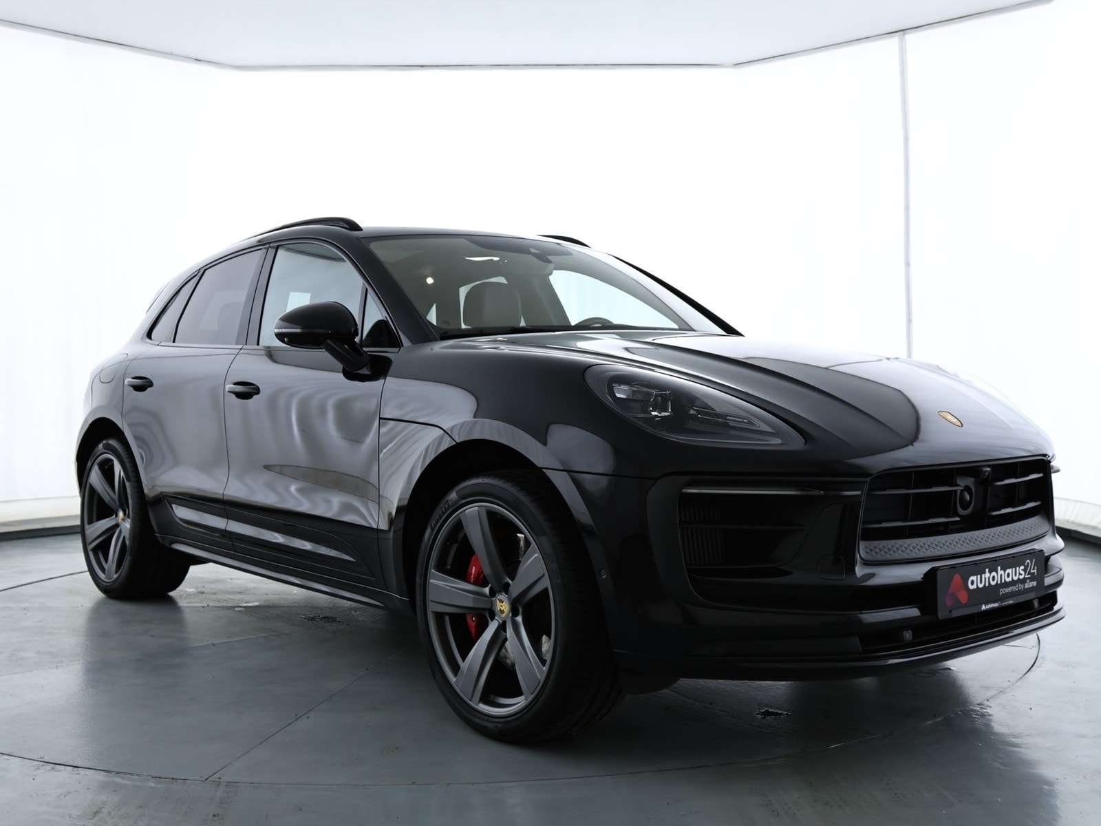 Porsche Macan SUV / Crossover / Geländewagen PORSCHE Macan GTS Sports Utility Vehicle #1