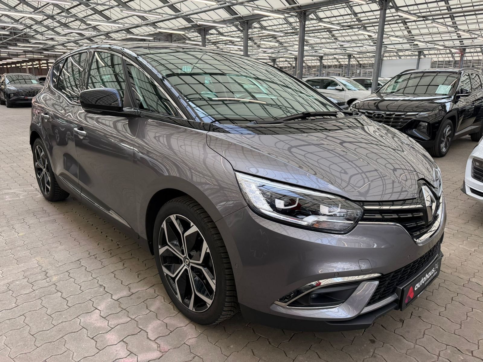 Renault Scénic Kleinbus / Van RENAULT Scénic TCe 140 EDC GPF Intens Kompaktvan #1