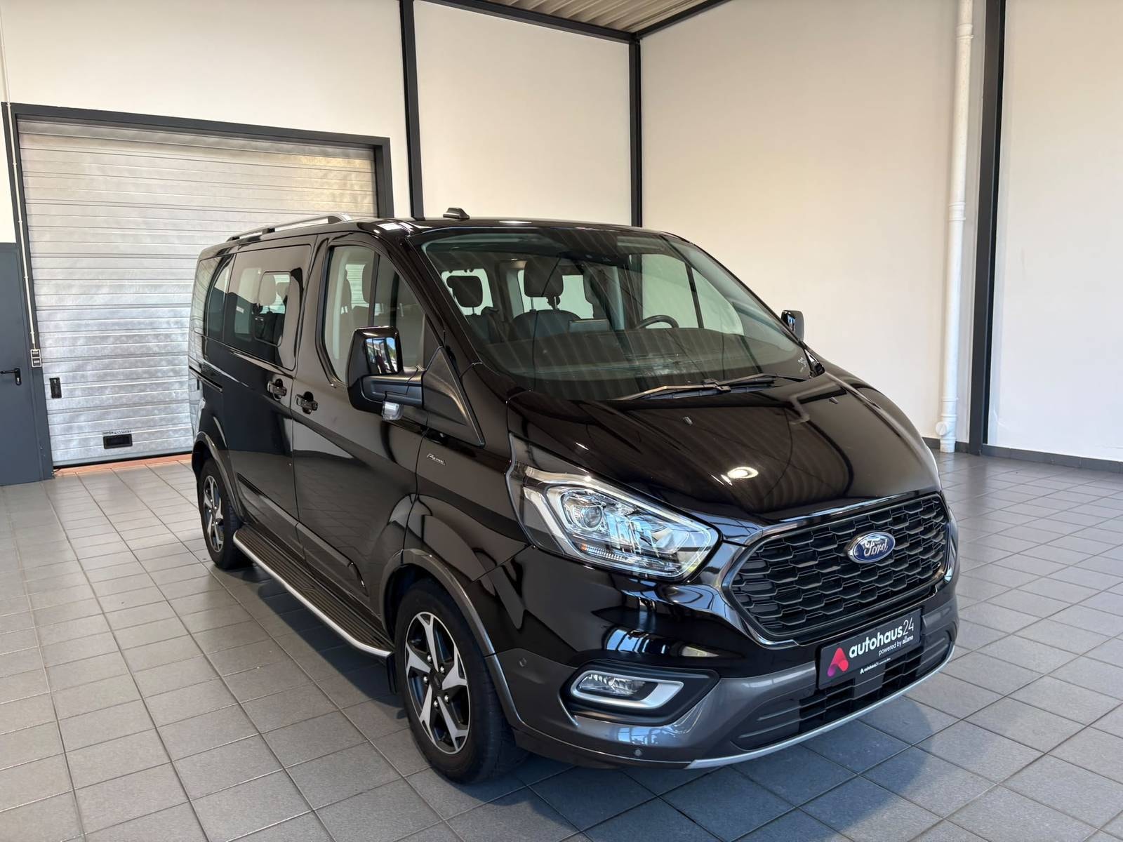 Ford Tourneo Sonstige FORD Tourneo Custom 320 L1H1 2,0EcoBlue 110kW Active Auto Kombi-Lieferwagen #1