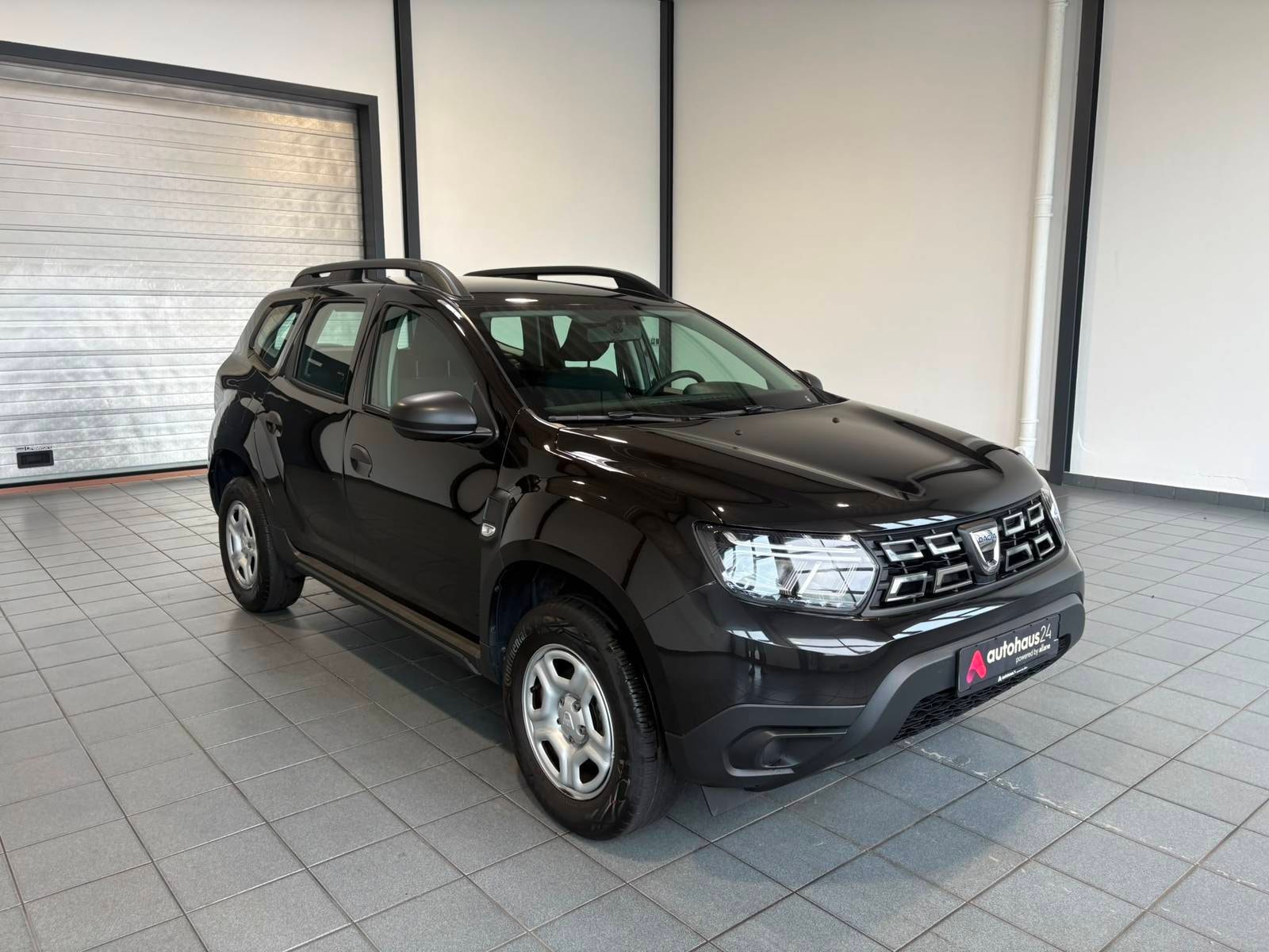 Dacia Duster SUV / Crossover / Geländewagen DACIA Duster Blue dCi 115 2WD Essential Sports Utility Vehicle #1