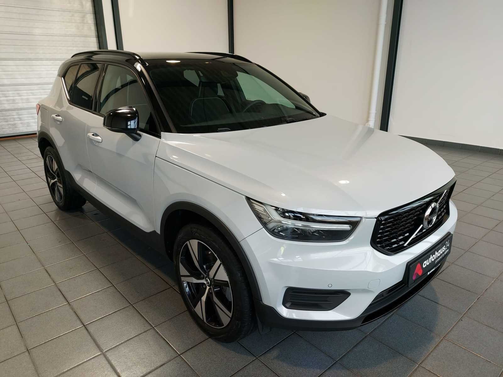 Volvo XC40 SUV / Crossover / Geländewagen VOLVO XC40 T4 Recharge R Design Sports Utility Vehicle #1