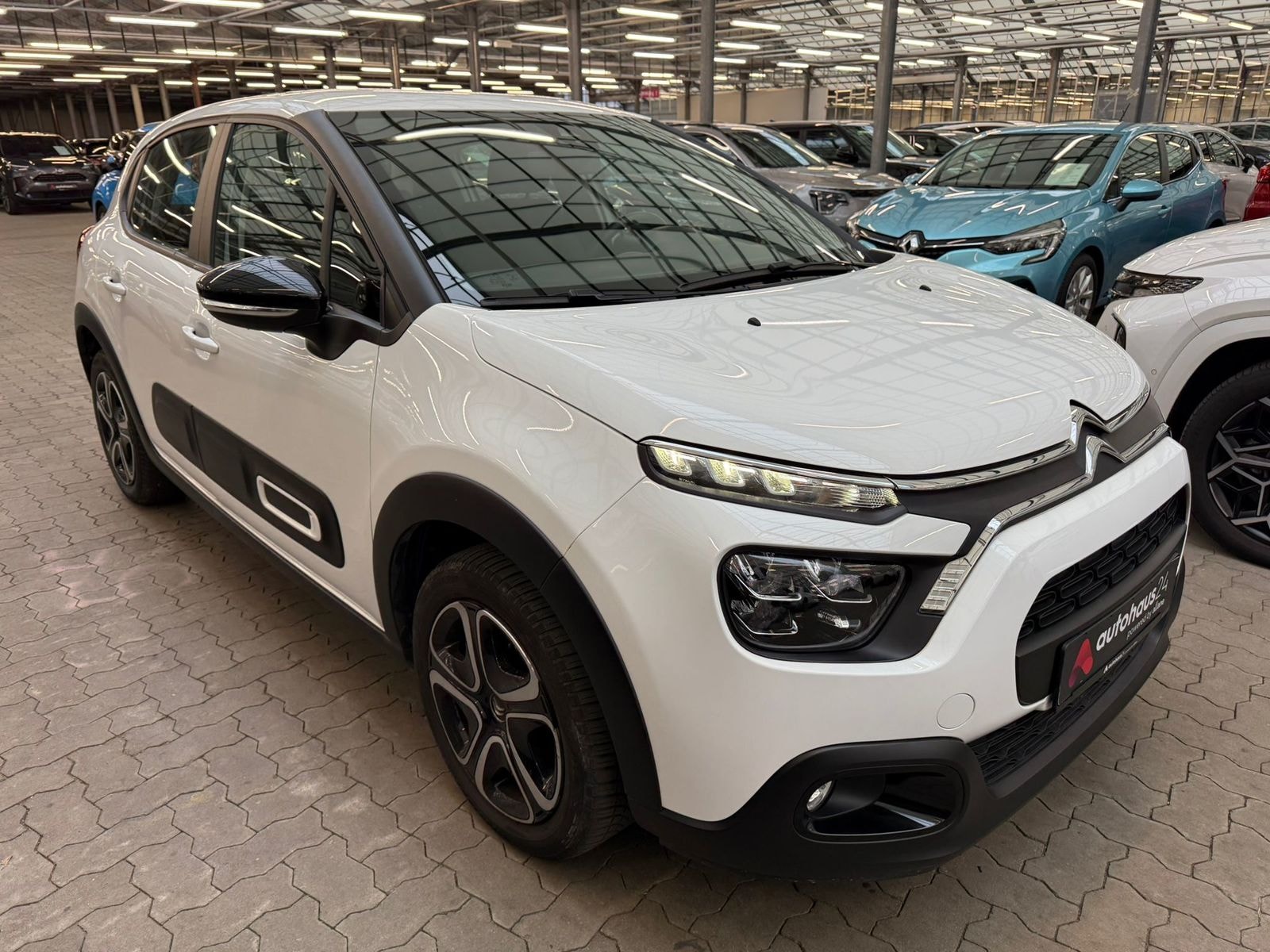 Citroën C3 Limousine CITROEN C3 PureTech 83 Stop&Start FEEL PACK Schräghecklimousine #1