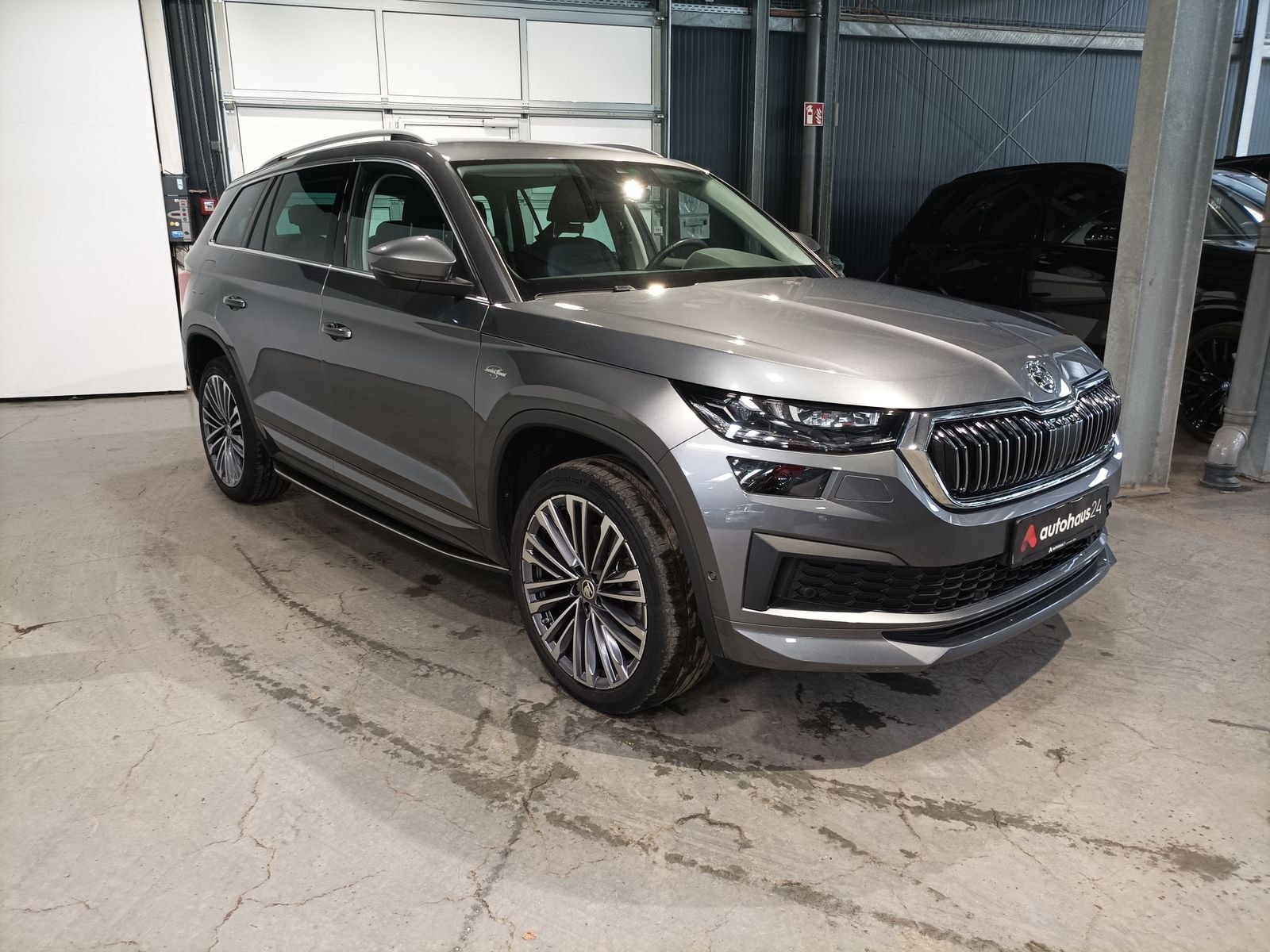 ŠKODA Kodiaq SUV / Crossover / Geländewagen SKODA Kodiaq 2.0 TDI SCR 147kW DSG 4x4 L&K Sports Utility Vehicle #1