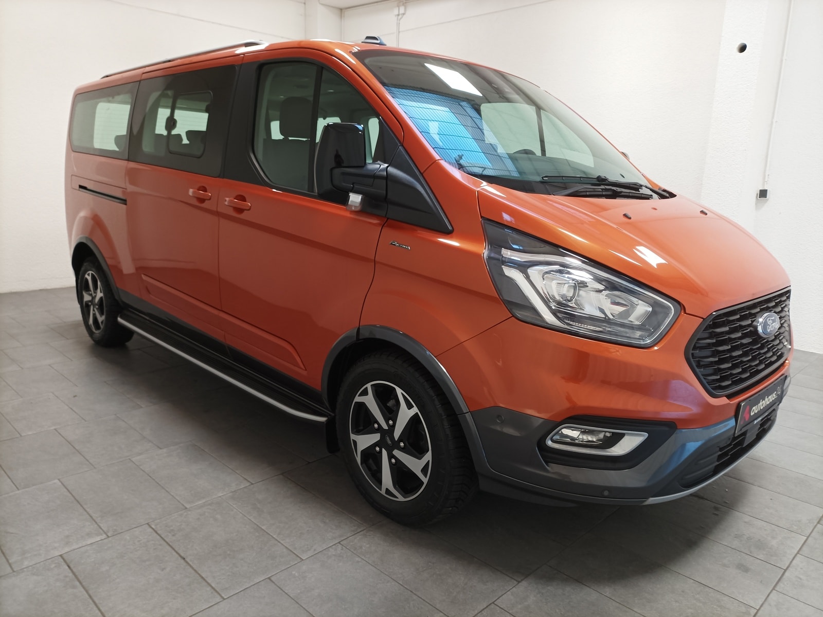 Ford Tourneo Kleinbus / Van FORD Tourneo Custom 320 L2H1 2,0EcoBlue 110kW Active Auto Kombi-Lieferwagen #1