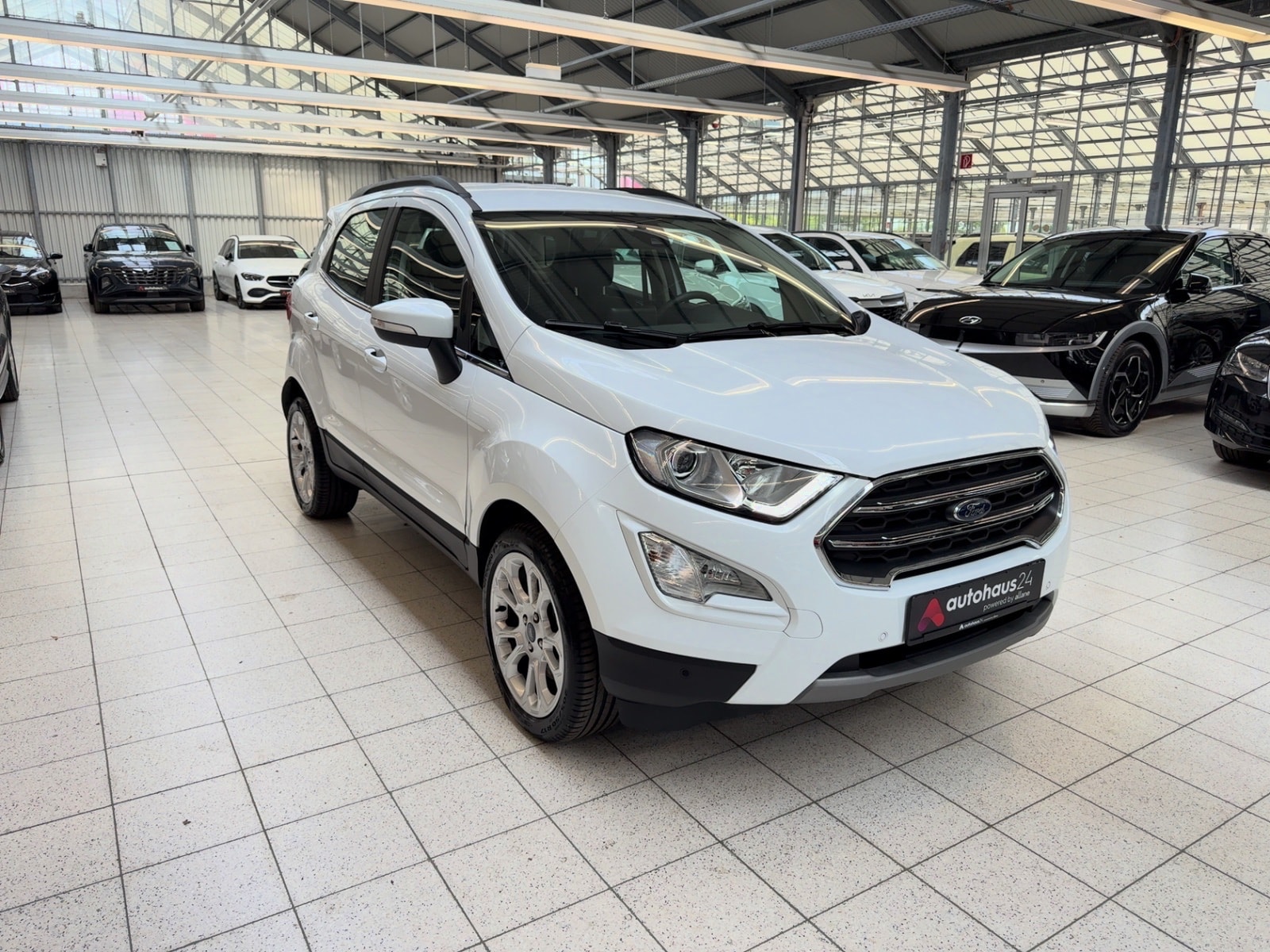 Ford EcoSport SUV / Crossover / Geländewagen FORD EcoSport 1,0 EcoBoost 92kW Titanium Sports Utility Vehicle #1