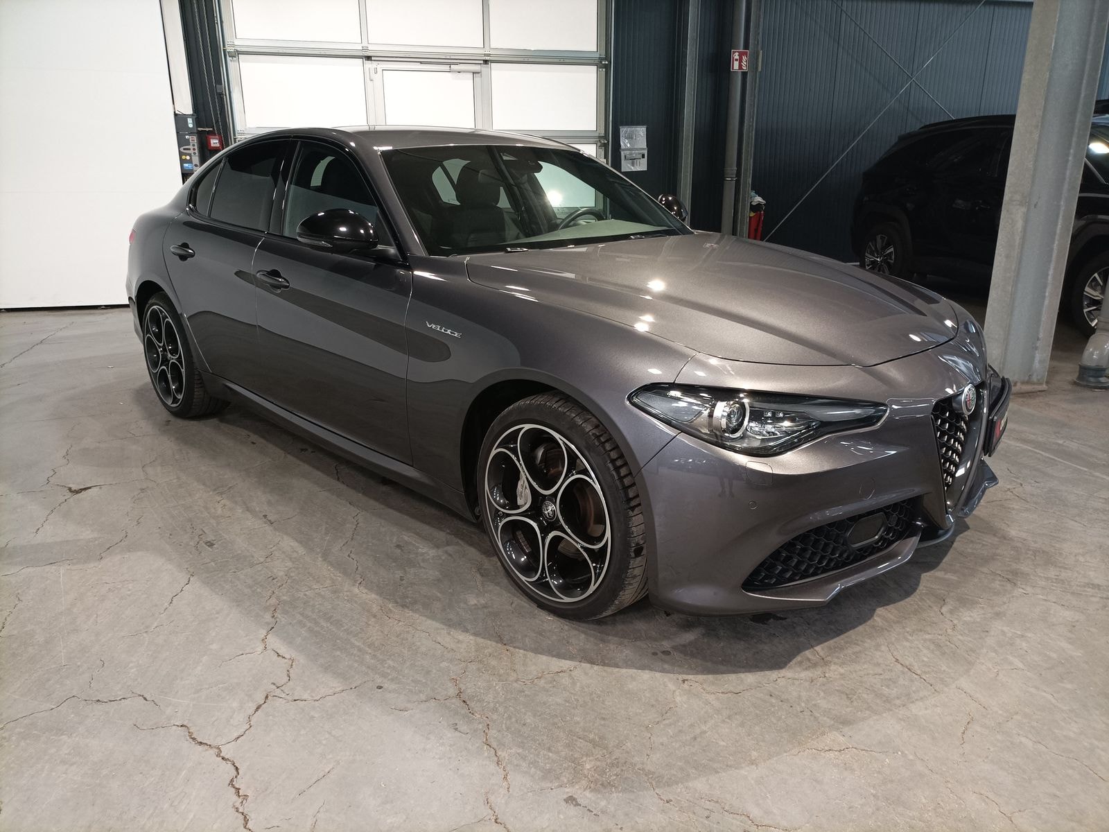 Alfa Romeo Giulia Limousine ALFA ROMEO Giulia 2.0 Turbo 16V 206kW AT8-Q4 Veloce Limousine #1