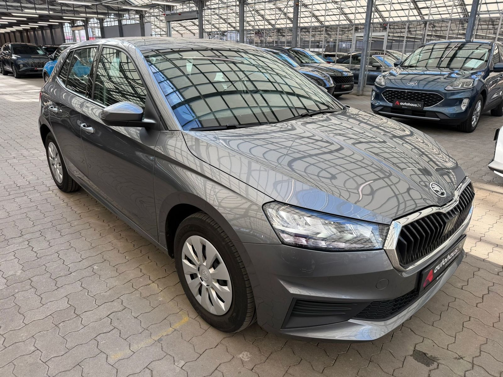 ŠKODA Fabia Schräghecklimousine SKODA Fabia 1.0l TSI DSG 81kW Ambition Schräghecklimousine #1