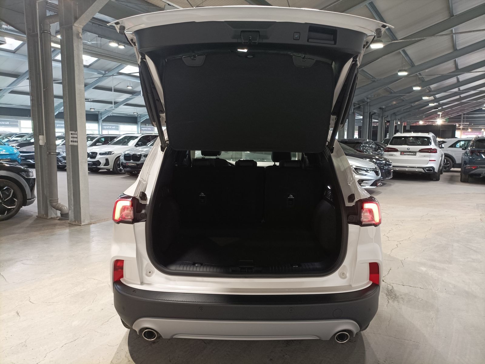 Ford Kuga SUV Kuga 2.5 Duratec Hybrid FHEV Titanium X #6