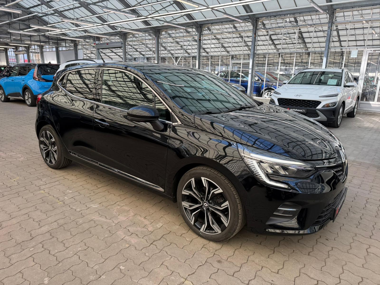 Renault Clio Limousine RENAULT Clio TCe 90 Intens Schräghecklimousine #1