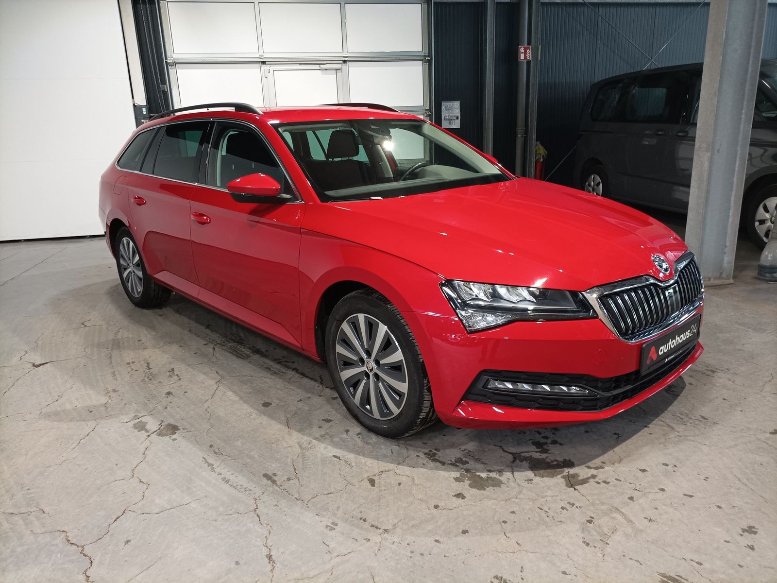 ŠKODA Superb Kombi SKODA Superb 2.0 TDI SCR 147kW DSG AMBITION COMBI Kombi #1