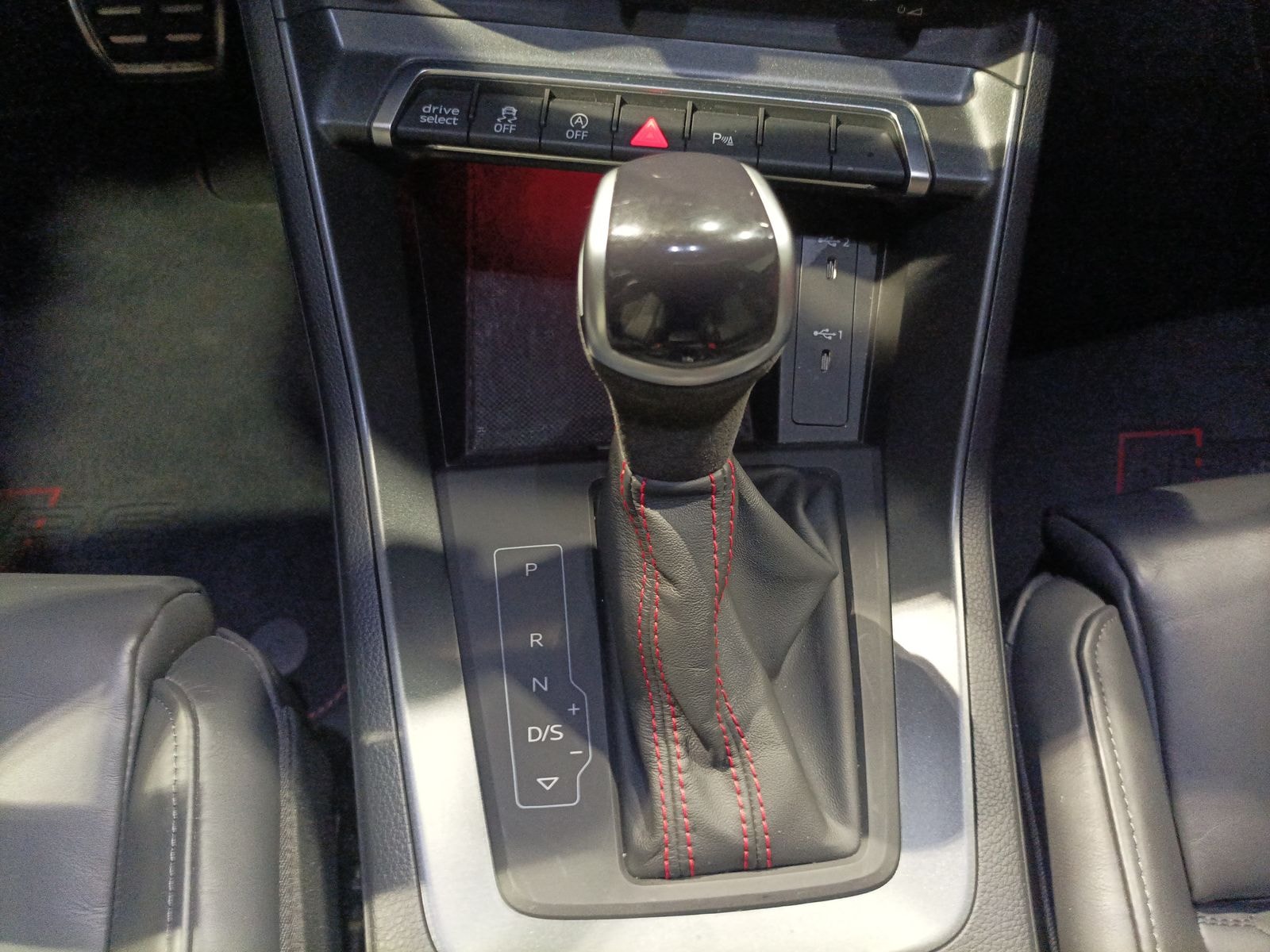 Audi Q3 SUV RS Q3 Sportback quattro 2.5 TFSI #12