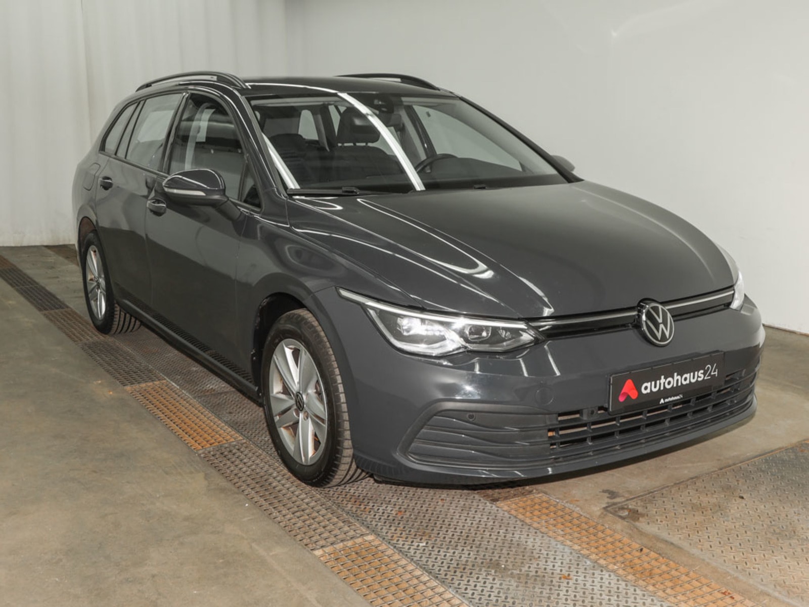 Volkswagen Golf Kombi VOLKSWAGEN Golf 2.0 TDI SCR 85kW Life Variant Kombi #1