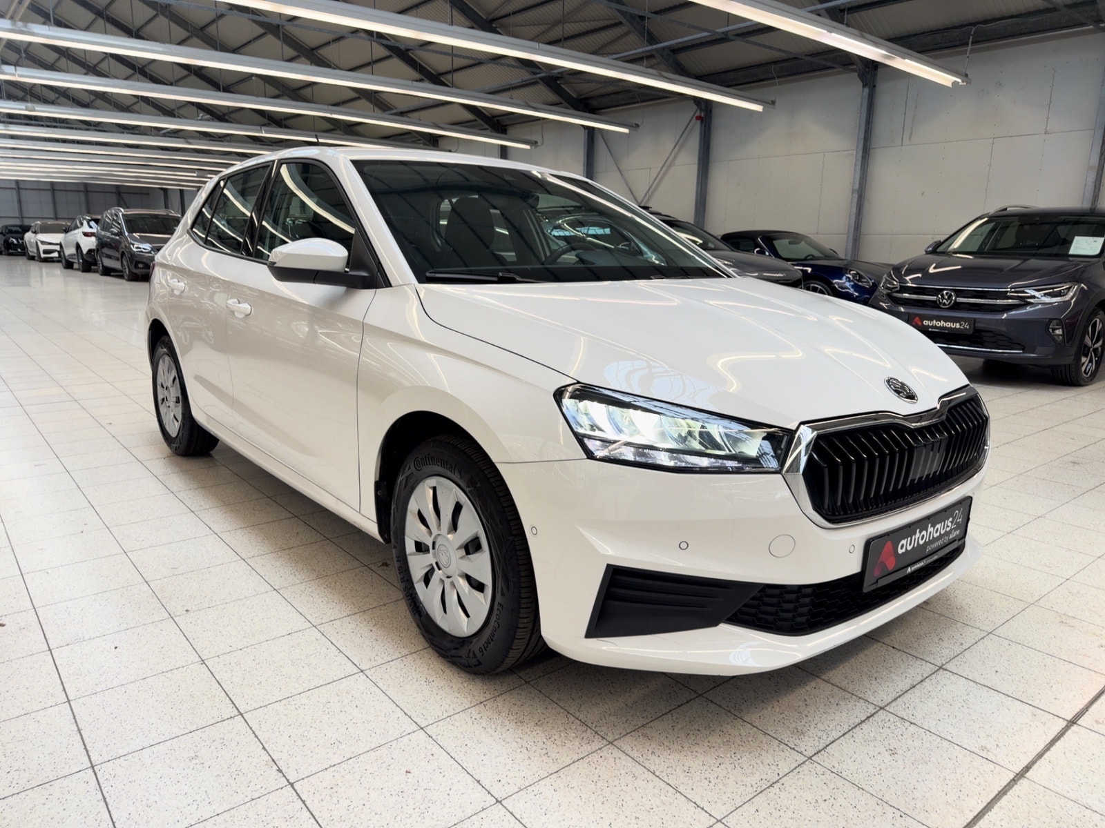 ŠKODA Fabia Limousine SKODA Fabia 1.0l MPI 48kW AMBITION Schräghecklimousine #1