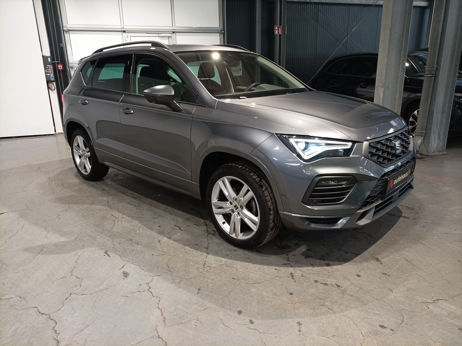 SEAT Ateca SUV / Crossover / Geländewagen SEAT Ateca 1.5 TSI ACT 110kW FR DSG Sports Utility Vehicle #1