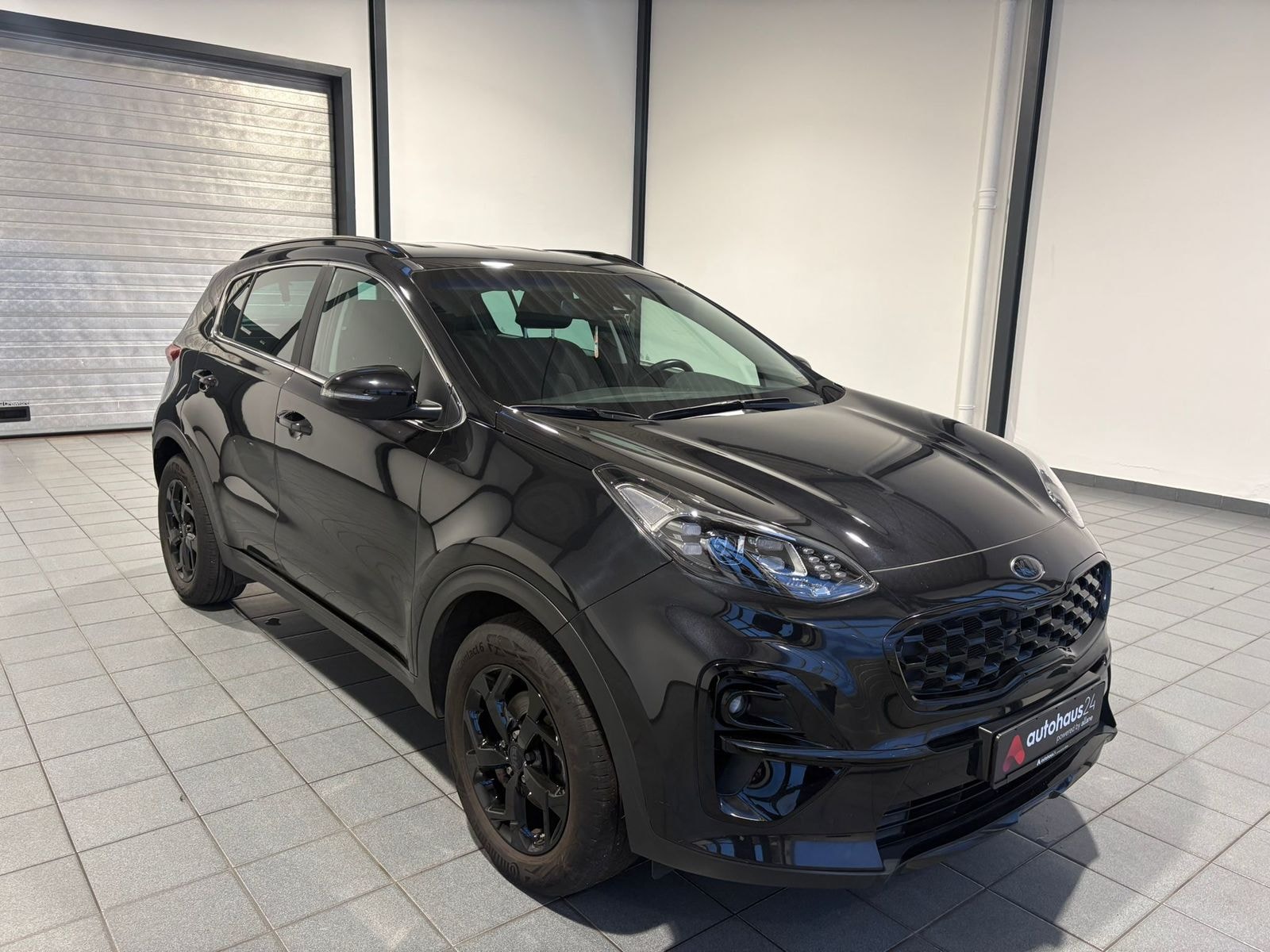 Kia Sportage SUV / Crossover / Geländewagen KIA Sportage 1.6 T-GDI DCT 2WD Black Edition Sports Utility Vehicle #1