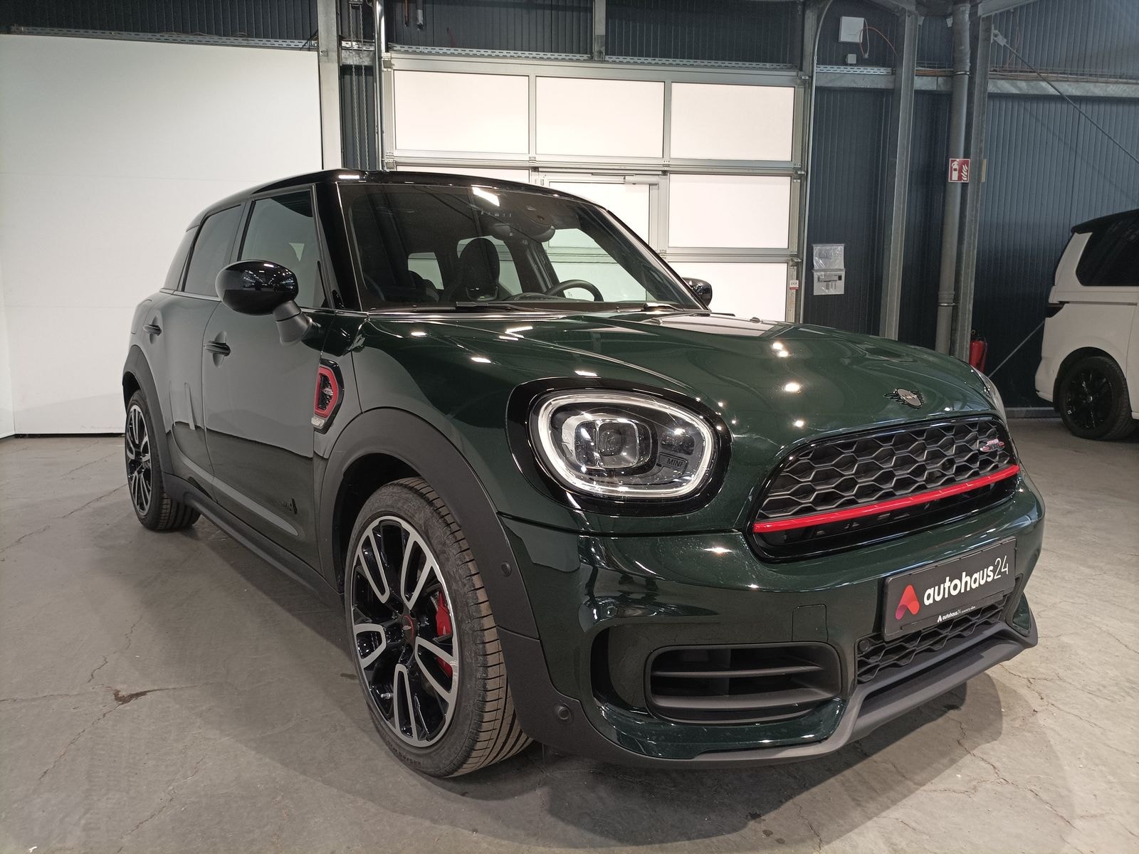 MINI Countryman SUV / Crossover / Geländewagen MINI Countryman JCW ALL4 AT John Cooper Works Trim Schräghecklimousine #1