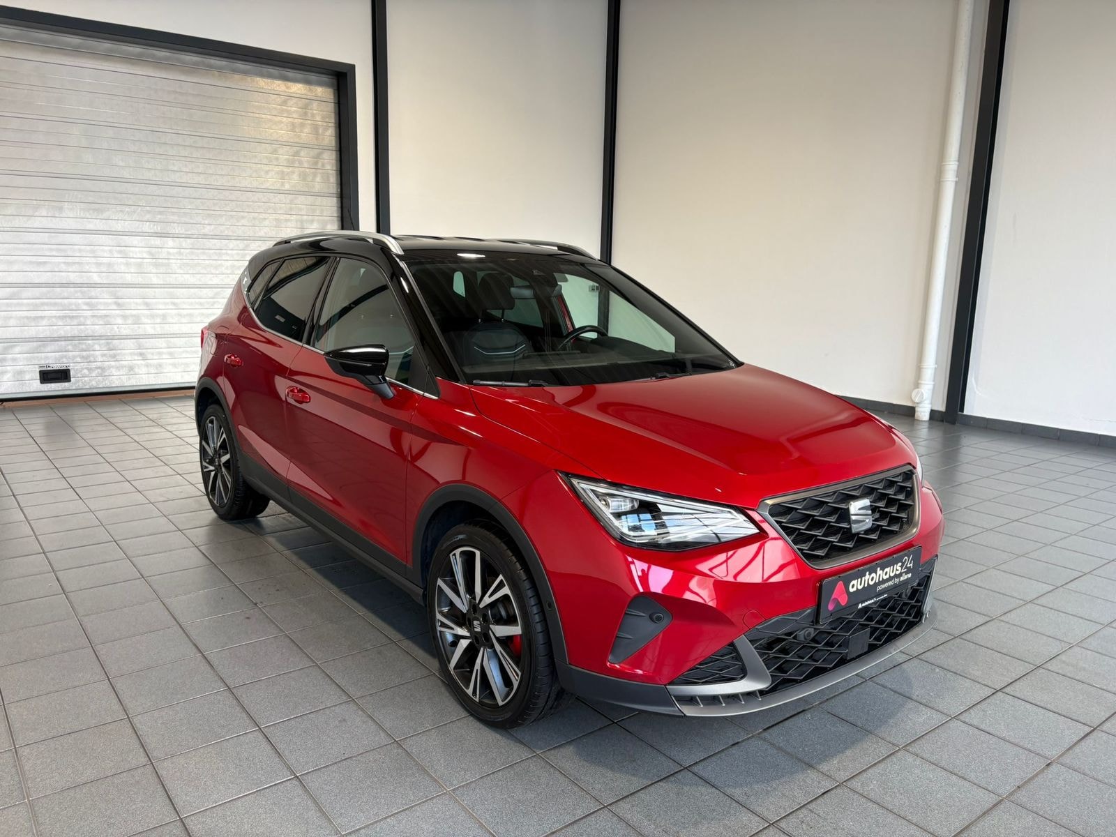 SEAT Arona SUV / Crossover / Geländewagen SEAT Arona 1.5 TSI 110kW FR DSG Sports Utility Vehicle #1