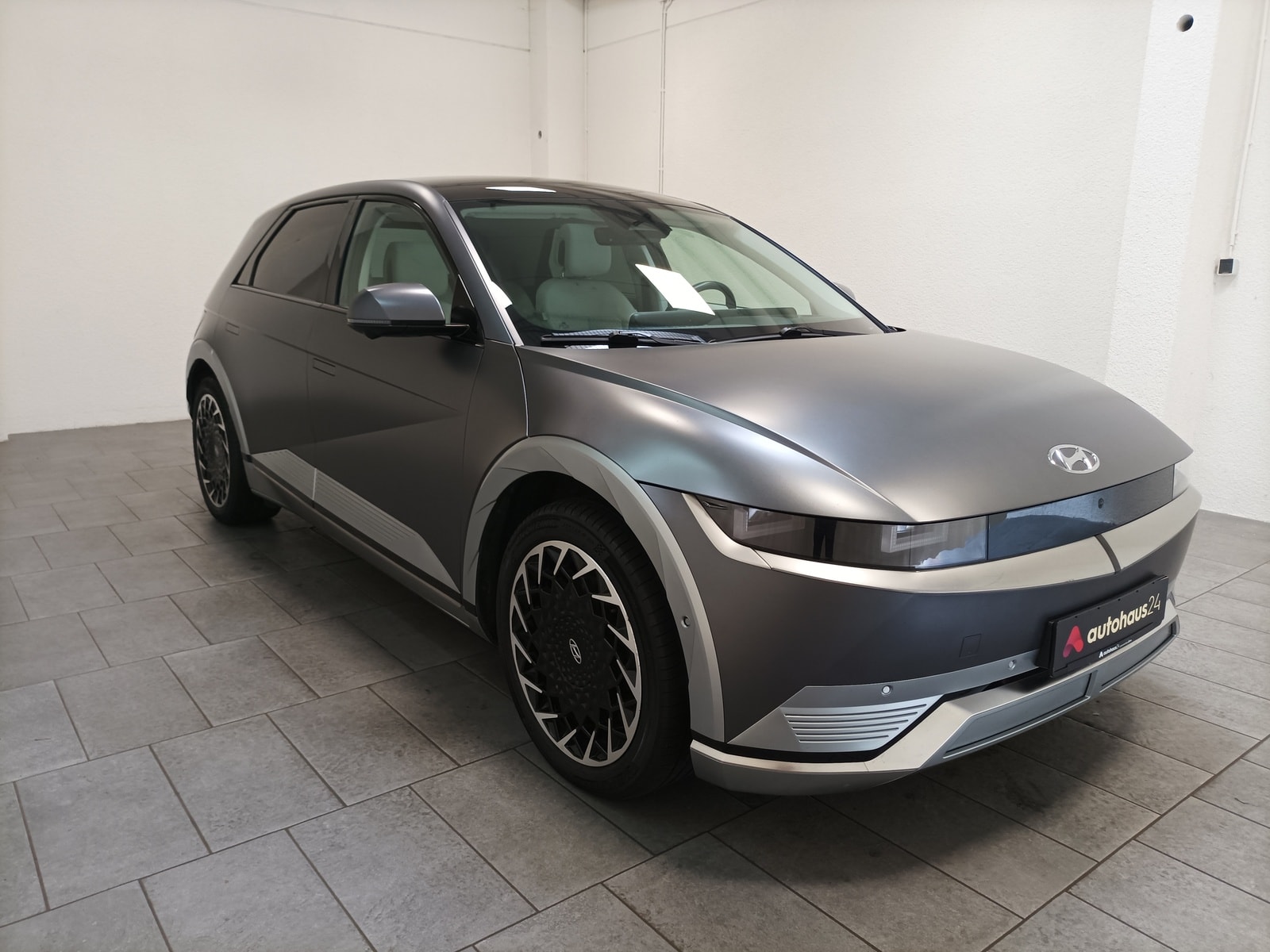 Hyundai IONIQ 5 Limousine HYUNDAI IONIQ 5 72,6 kWh 225 kW Allradantrieb Sports Utility Vehicle #1