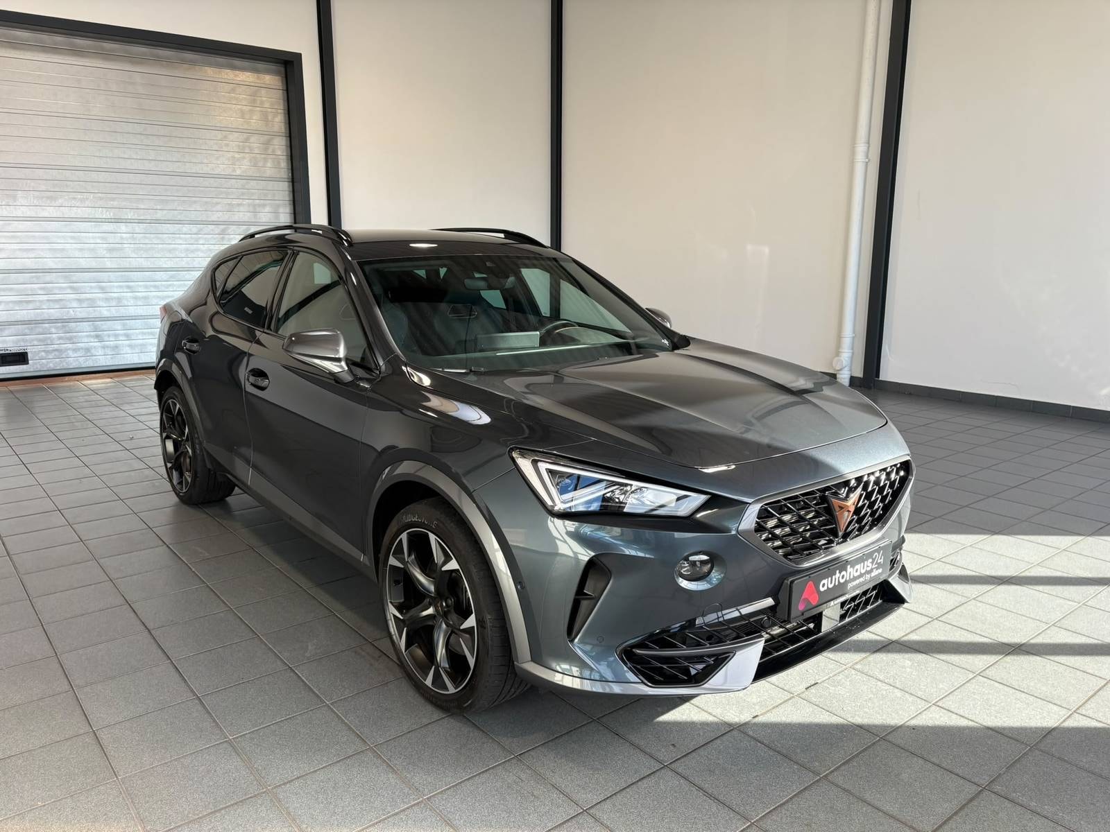 CUPRA Formentor SUV / Crossover / Geländewagen CUPRA Formentor 2.0 TSI 228kW VZ 4Drive DSG Sports Utility Vehicle #1