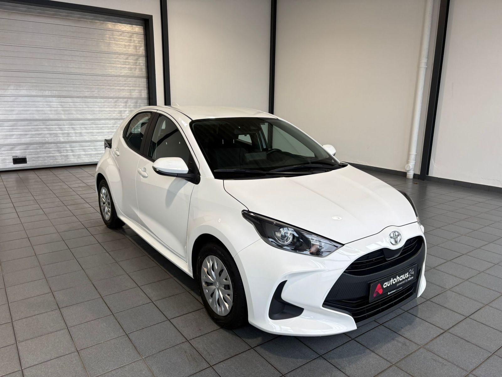 Toyota Yaris Limousine TOYOTA Yaris 1.0-l-VVT-i Comfort Schräghecklimousine #1